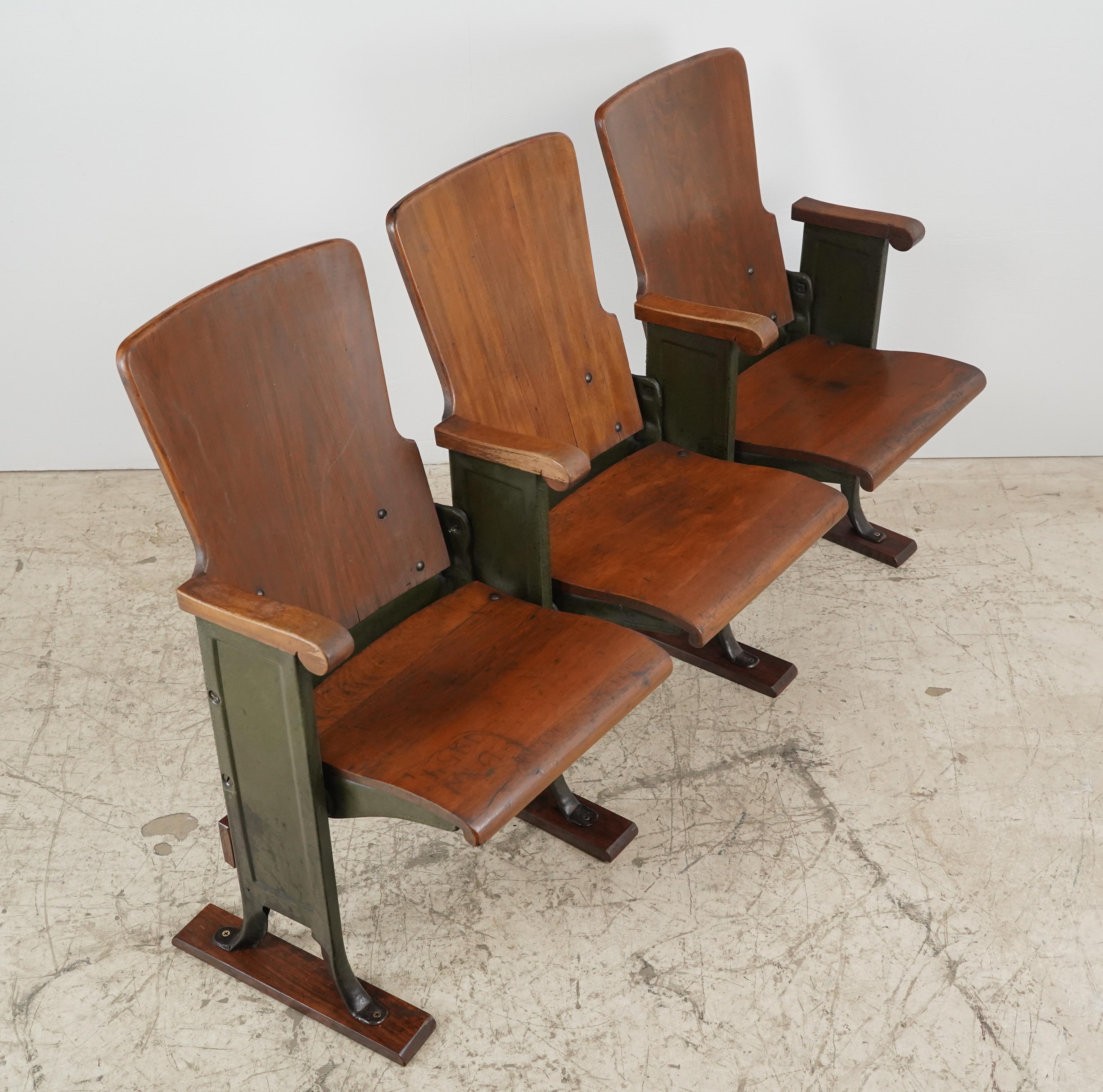 Set di 3 posti a sedere per auditorium Golden Door School NJ In condizioni buone in vendita a New York, NY