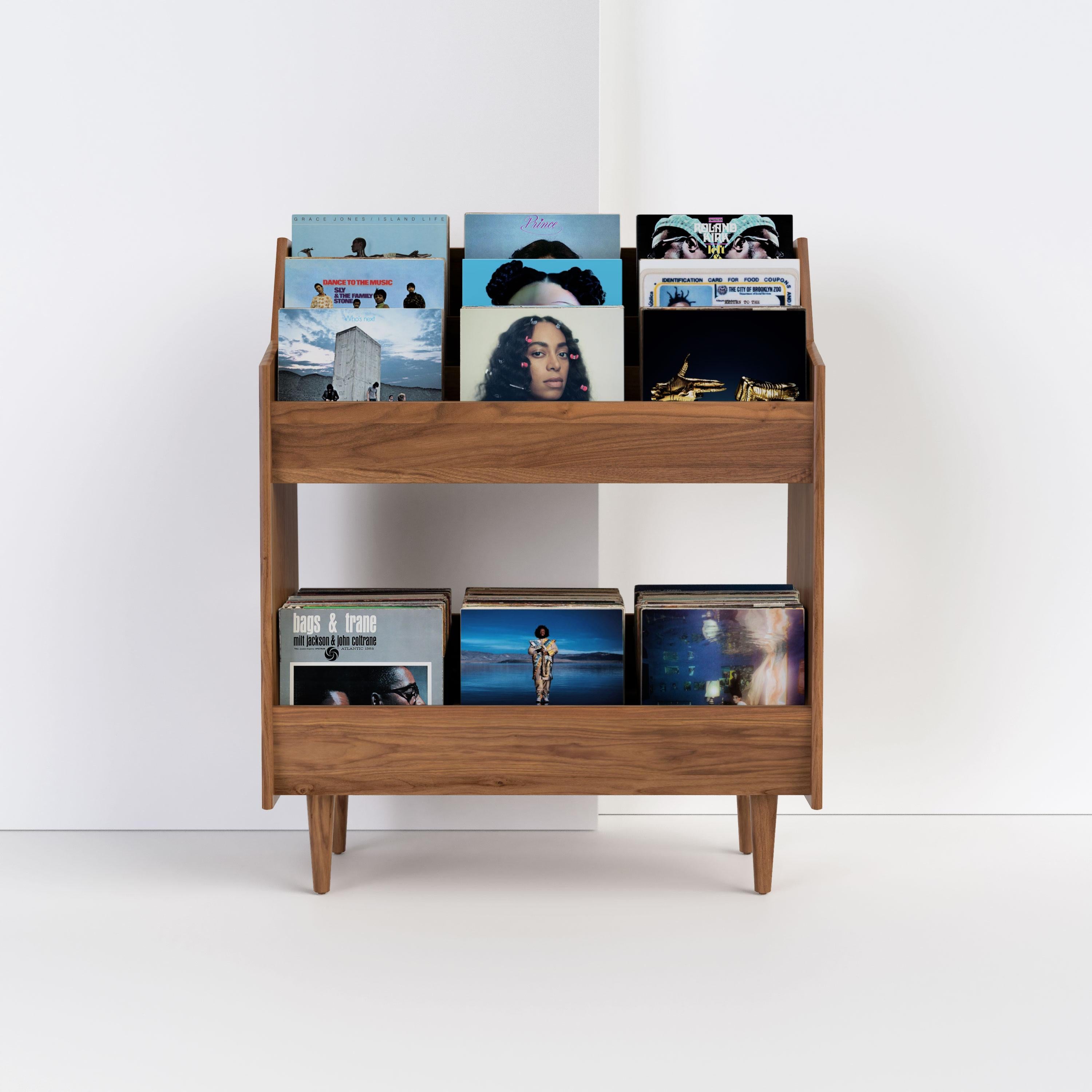Moderne 3 Bay Luxe Record Stand en noyer naturel en vente