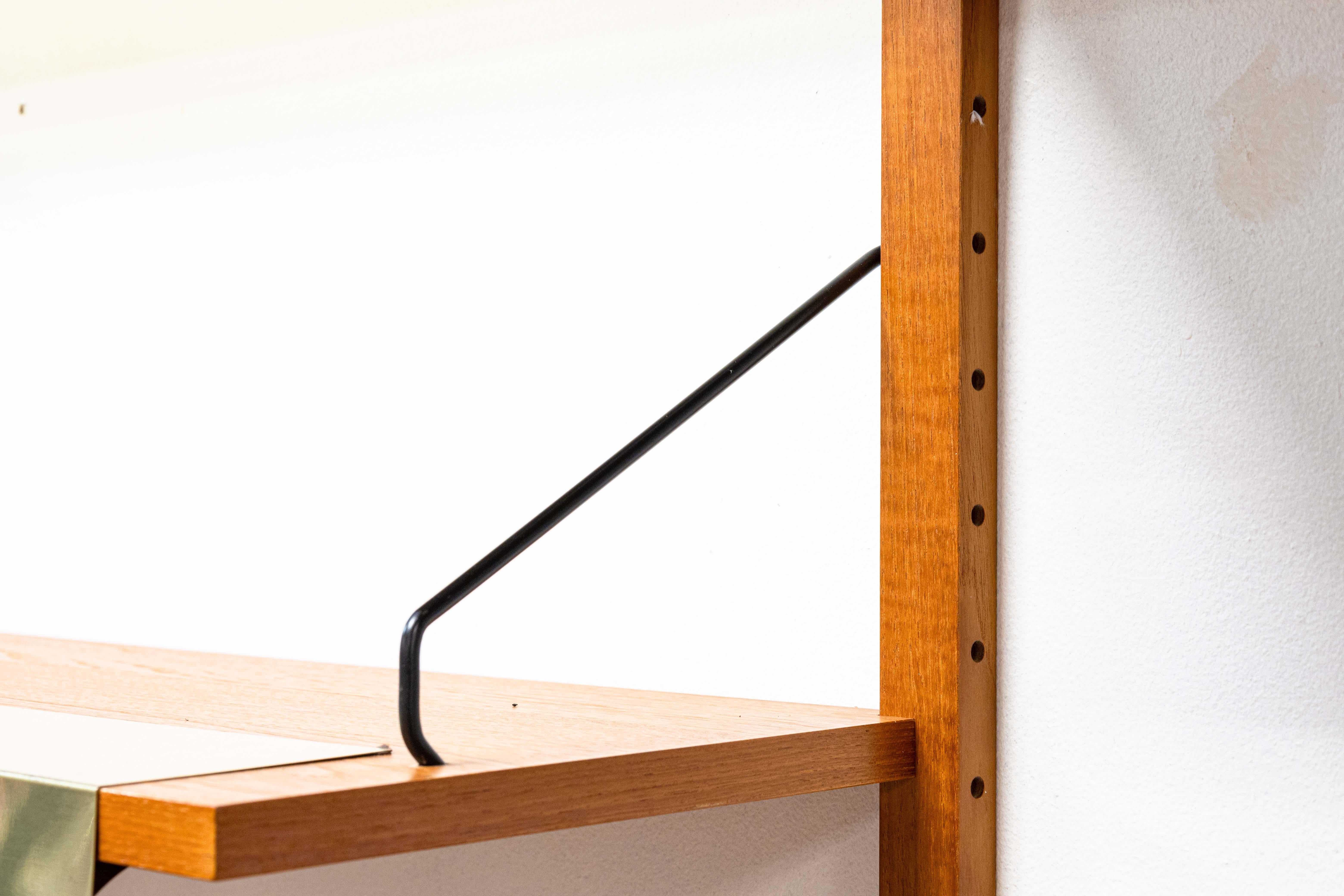 3 Bay Mid Century Modern Royal System Teak Cado Wall Unit by Poul Cadovius In Good Condition In Keego Harbor, MI