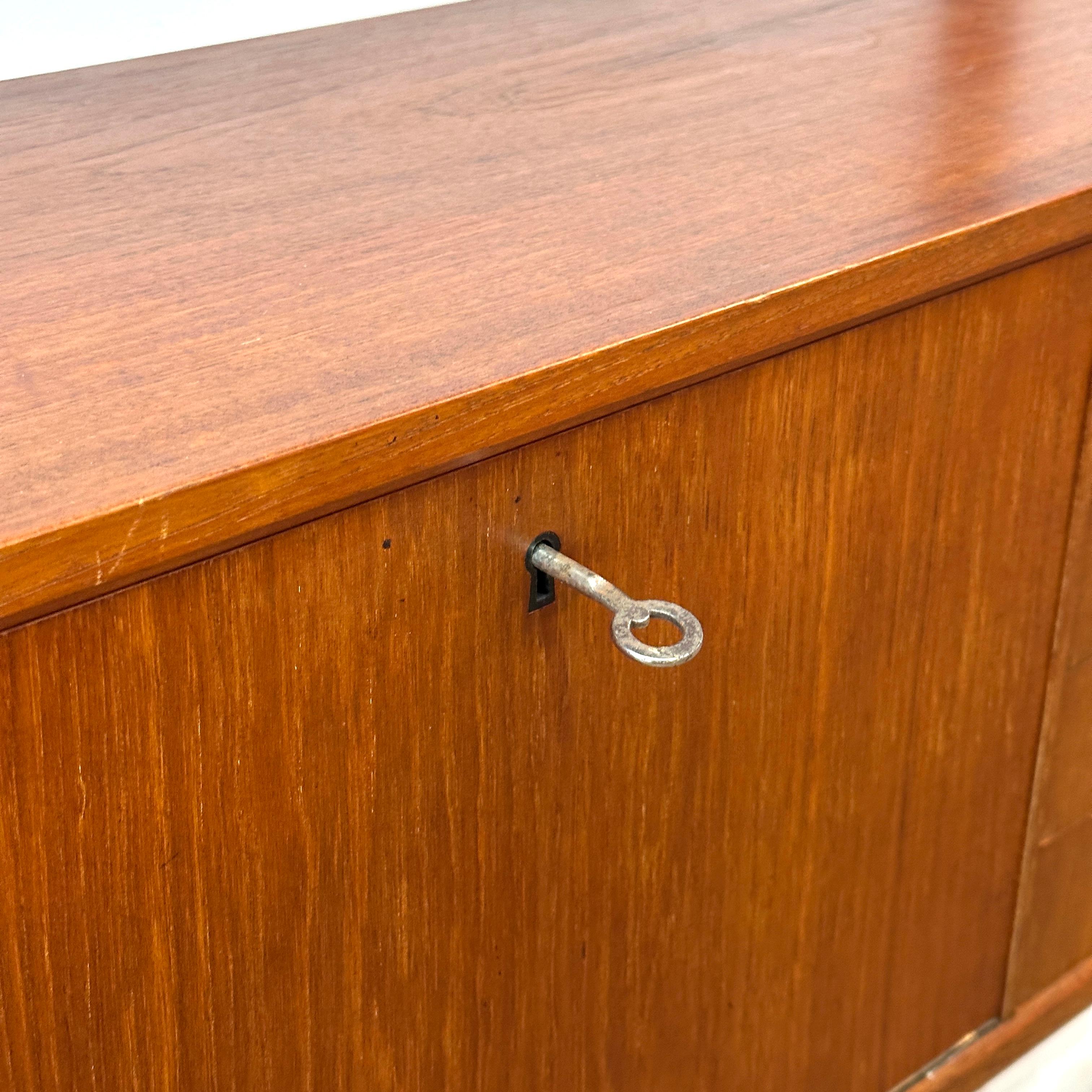 Parete attrezzata a 3 vani in teak di Poul Cadovius in vendita 2
