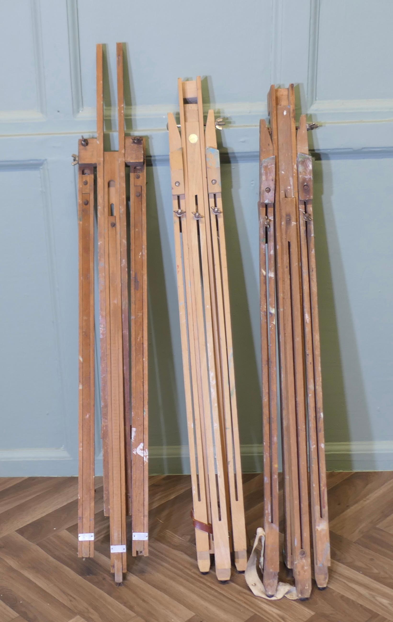 3 Beech Portable Folding Easels   Each Easel height is adjustable and the pictur en vente 1