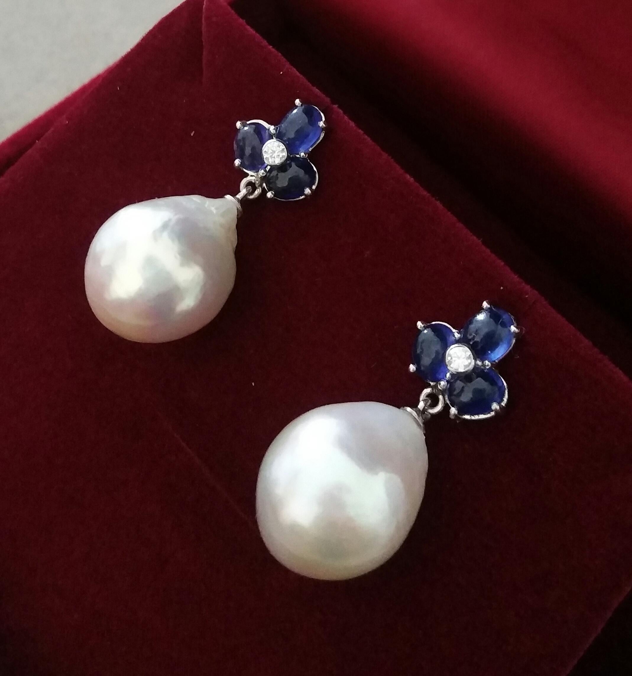 3 Boucles d'oreilles saphir bleu ovale Cabs or diamants forme poire perles baroques en vente 5