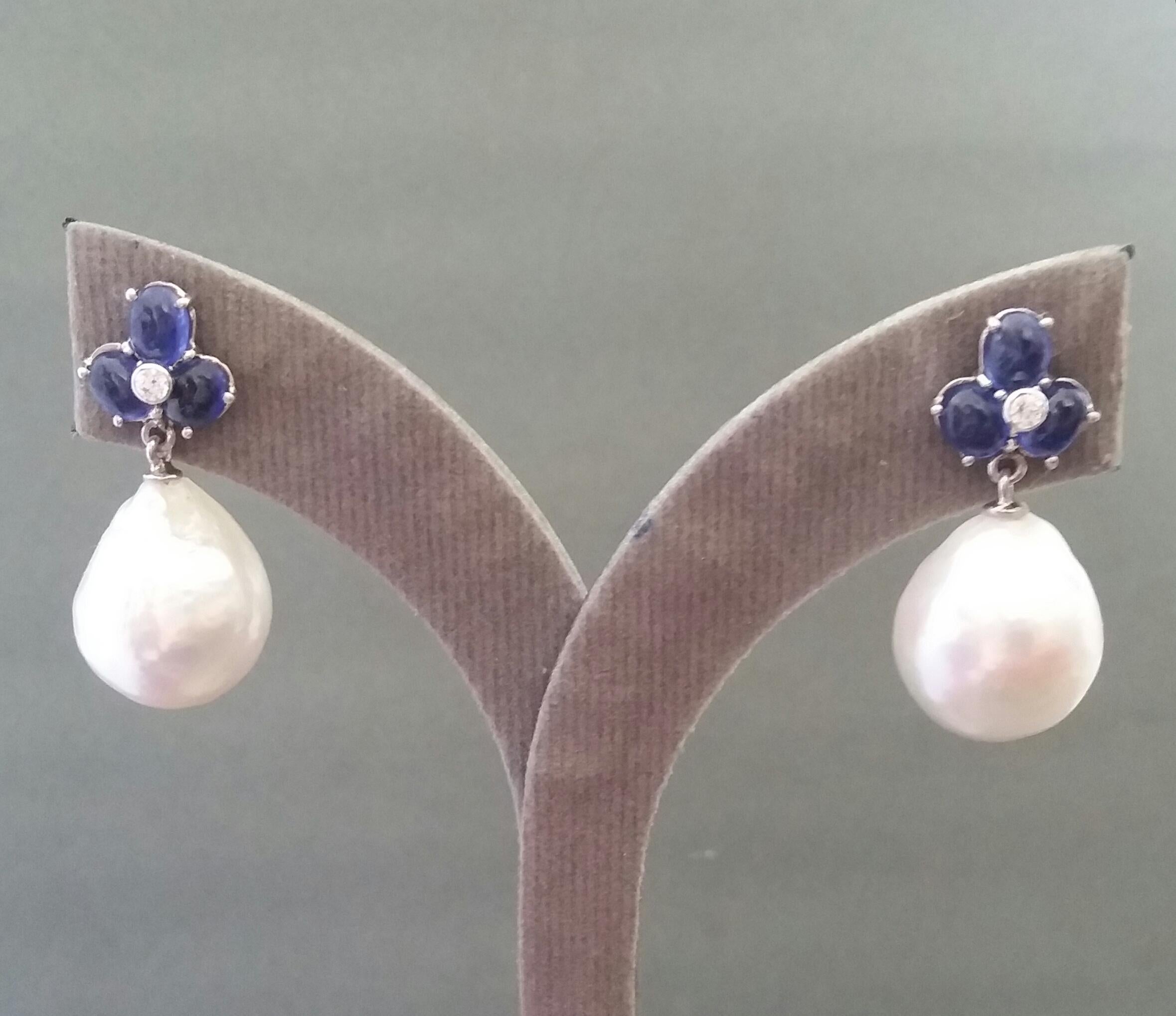 3 Boucles d'oreilles saphir bleu ovale Cabs or diamants forme poire perles baroques en vente 6