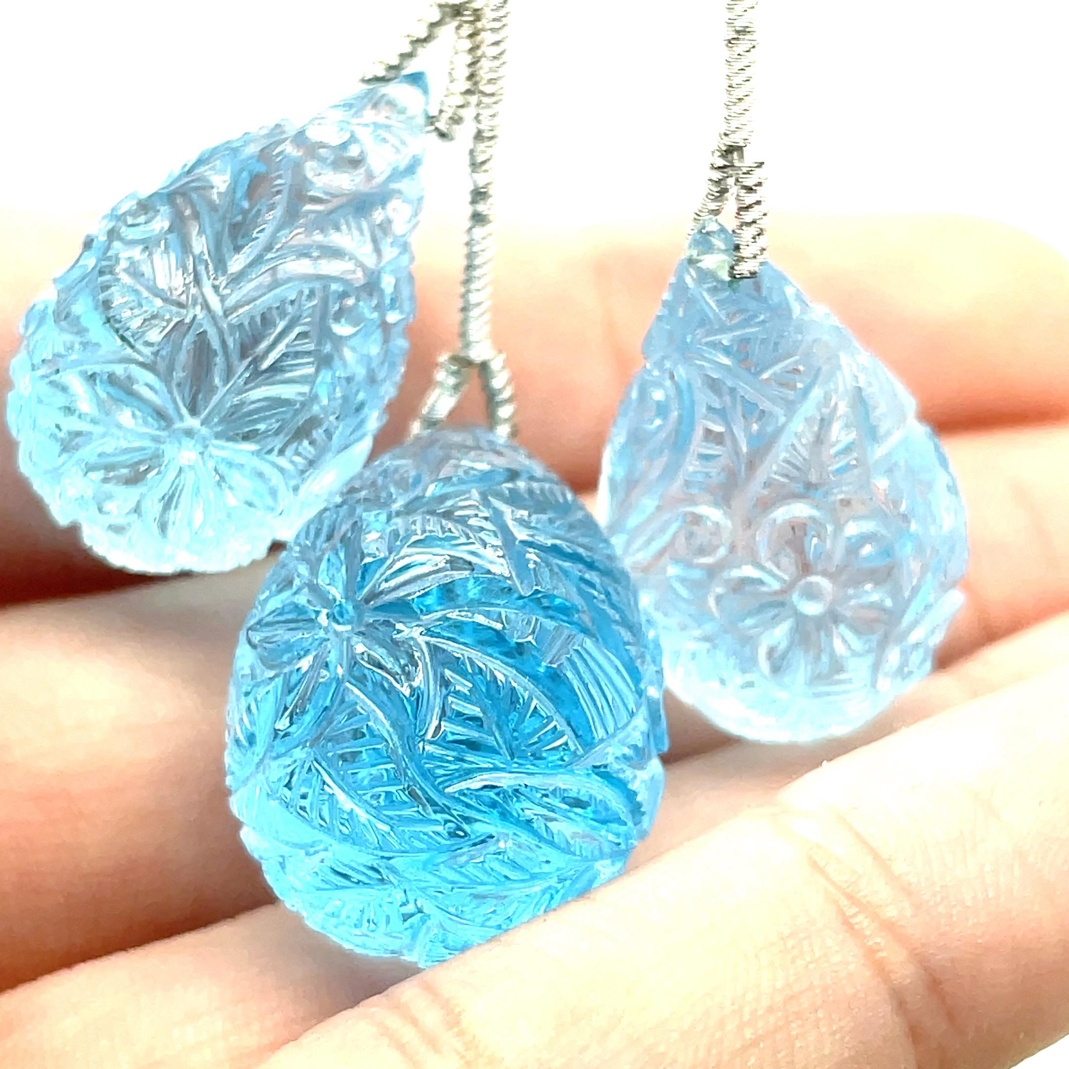 3 Gocce d'intaglio di topazio blu Cts 164,60 in vendita 4