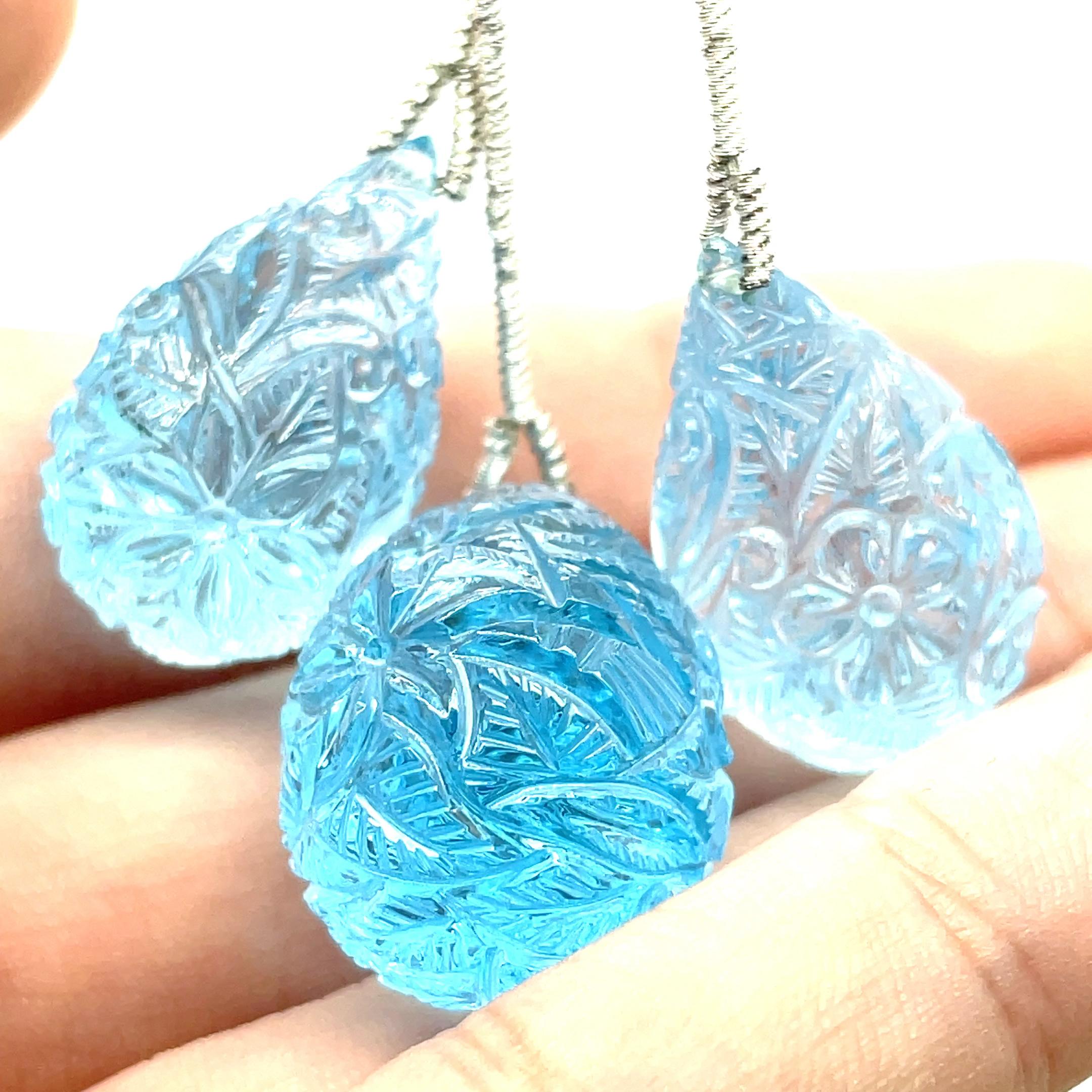 3 Gocce d'intaglio di topazio blu Cts 164,60 in vendita 2