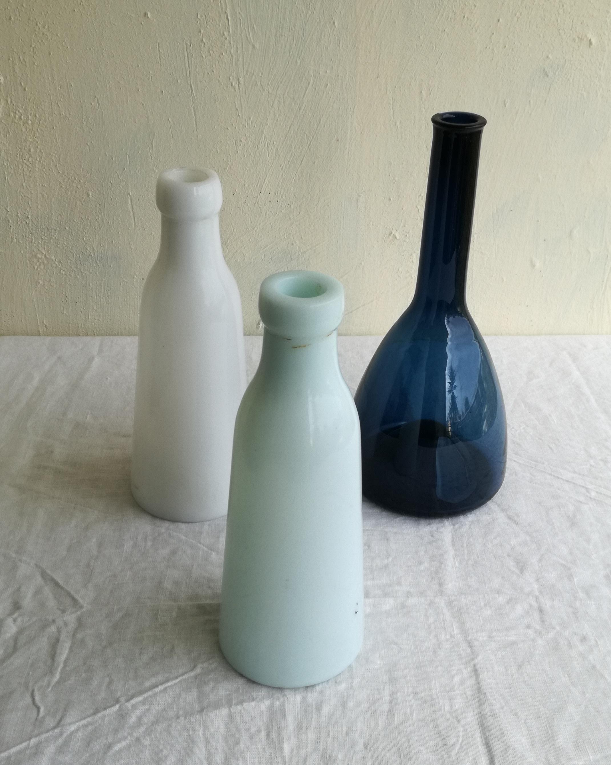 3 bottiglie-Deko-Objekte, Anni 90 (Sonstiges) im Angebot