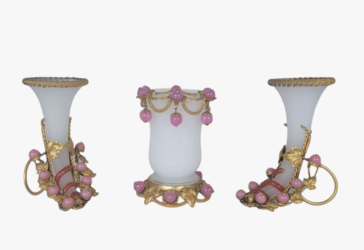 French 3 Bouquet Holder Vases, Opaline And Pomponne, Napoleon III, 19th Century For Sale