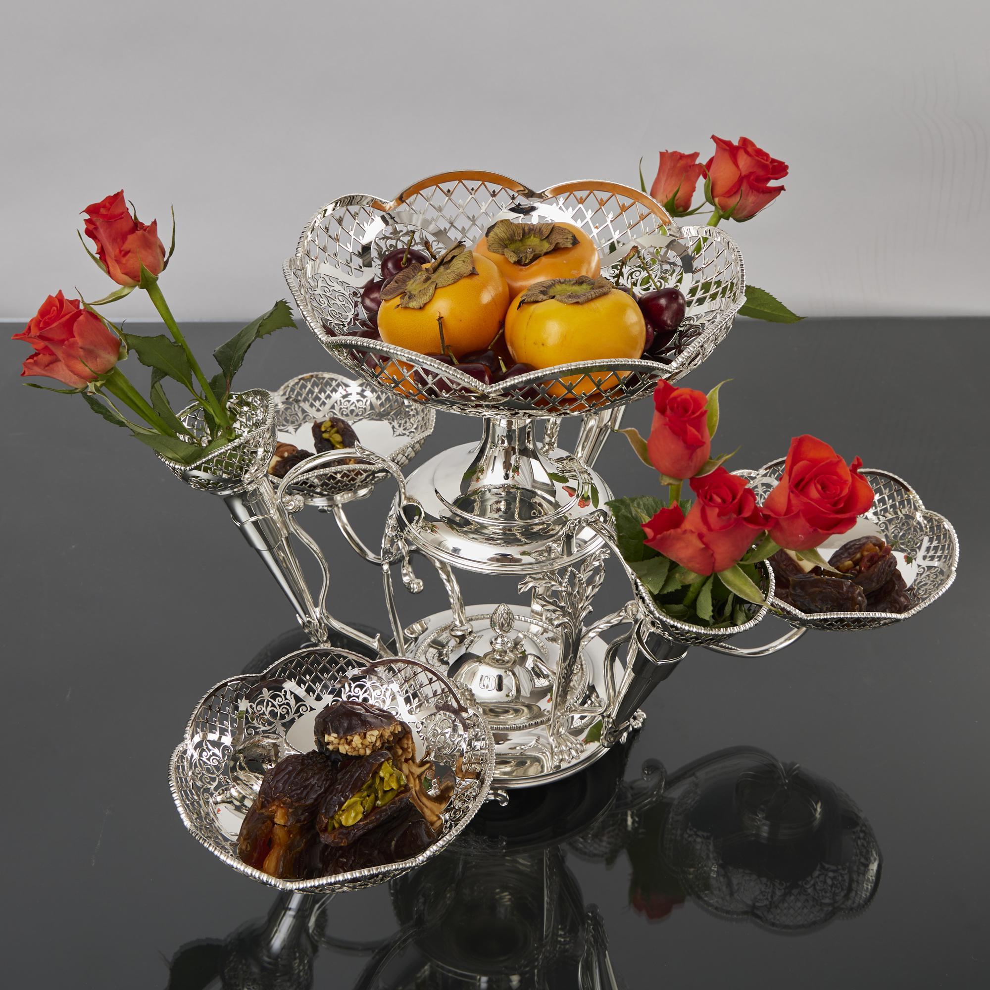 Centre de table épergne à 3 branches en argent antique en vente 6