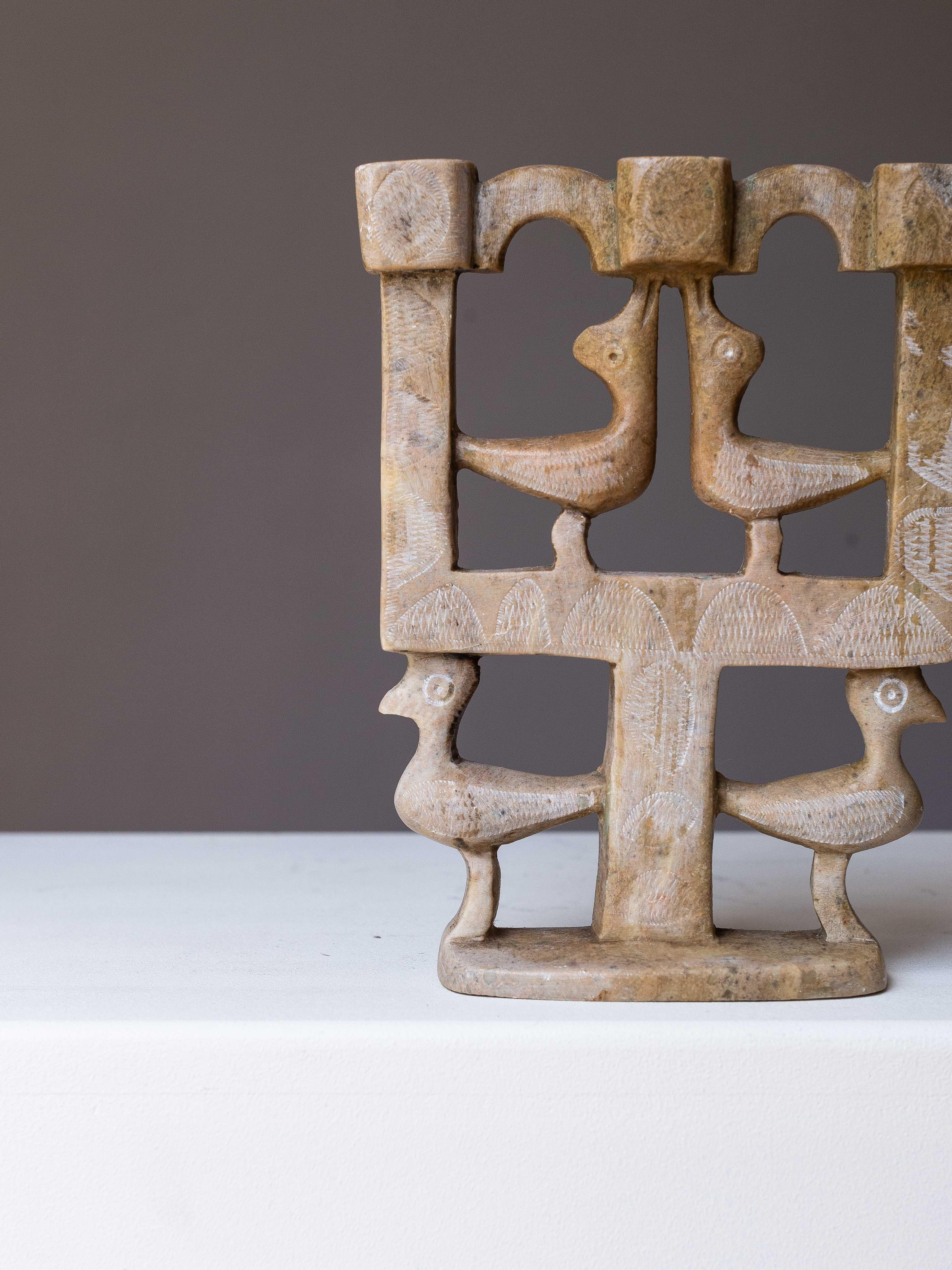 3 Branch Stone Kandelaber, Tiervögel Design, Marokko 1970er Jahre (Moderne der Mitte des Jahrhunderts) im Angebot