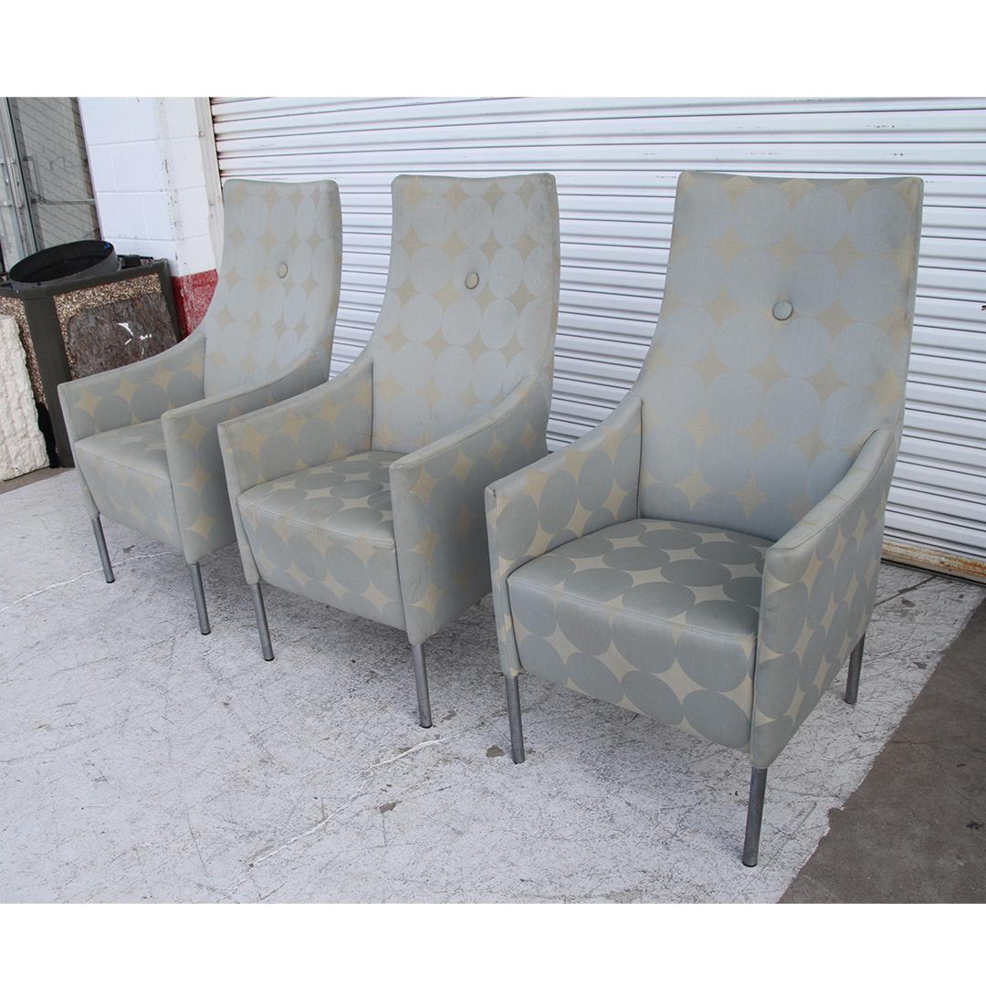 Moderne (3) Chaises longues à haut dossier Brayton Pendio en vente