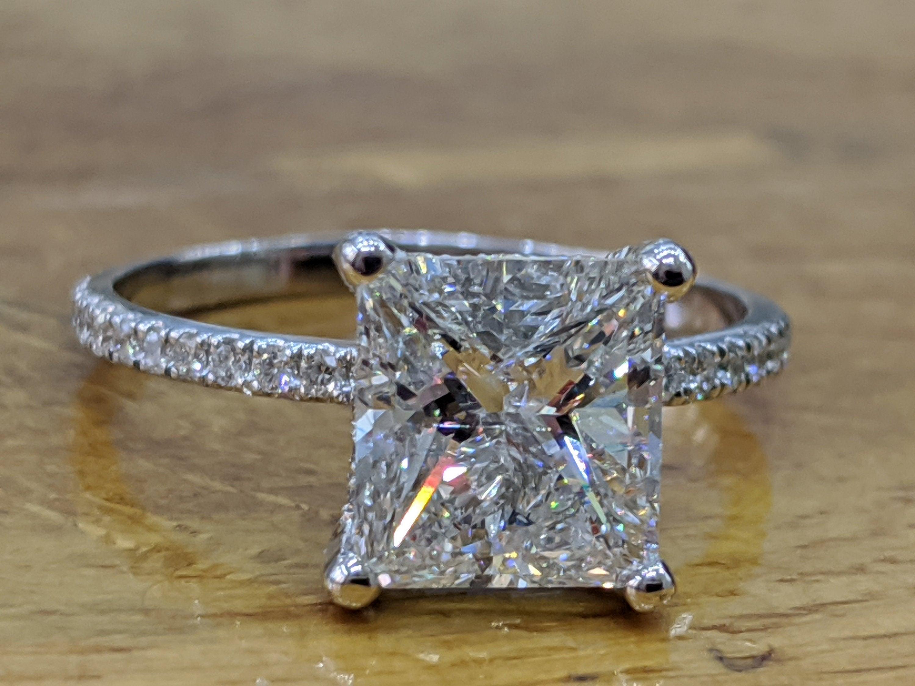 3 Carat 14 Karat White Gold Princess Diamond Art Deco Ring, Engagement Ring In New Condition In Ramat Gan, IL
