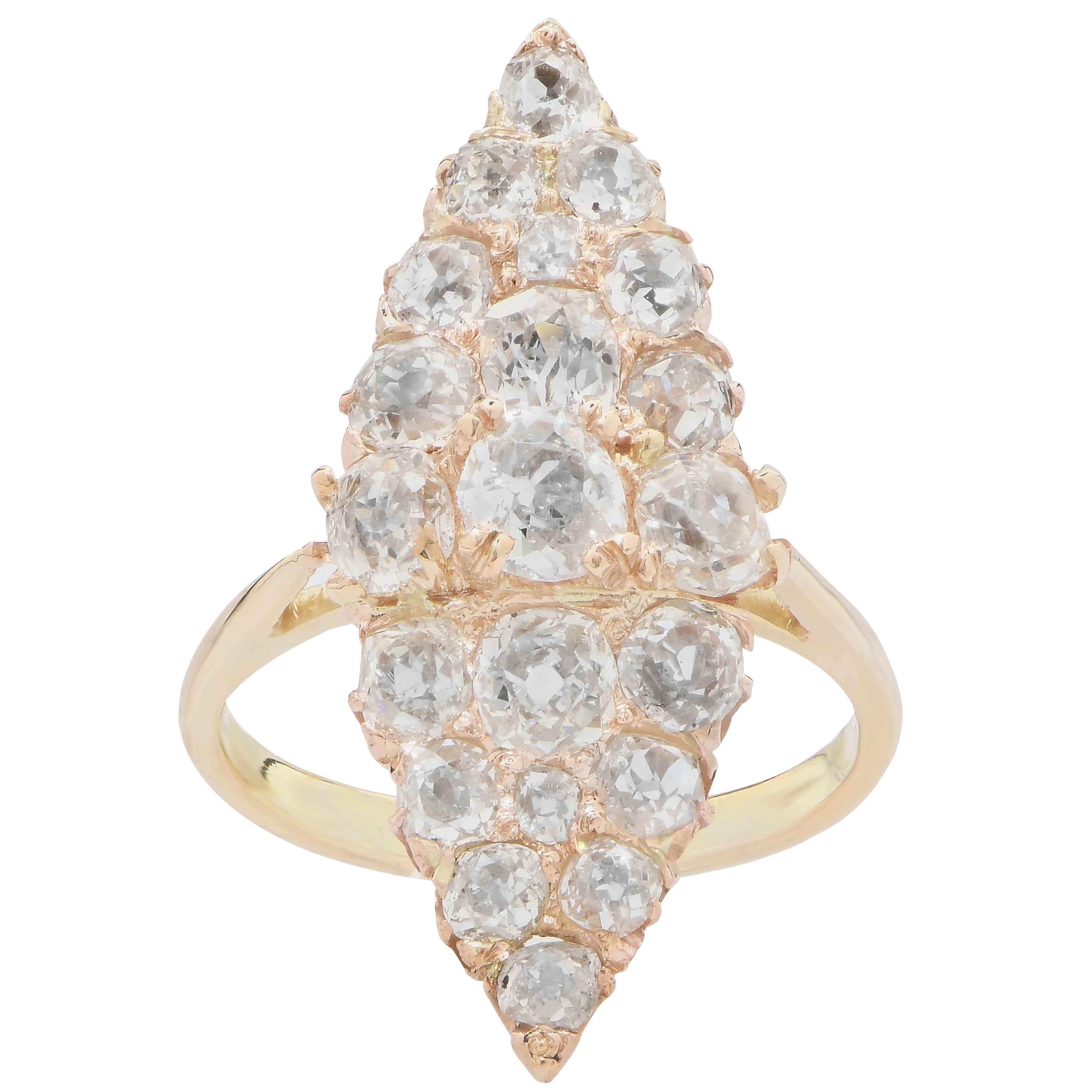 3 Karat antiker Diamantring mit altem Minenschliff aus 18 Karat Gelbgold im Zustand „Hervorragend“ in Bay Harbor Islands, FL