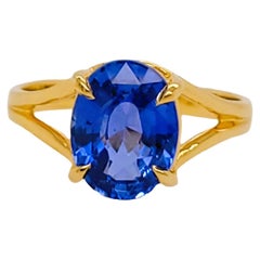 3 Carat "Blue Jeans" Oval Sapphire in 14kt Yellow Gold