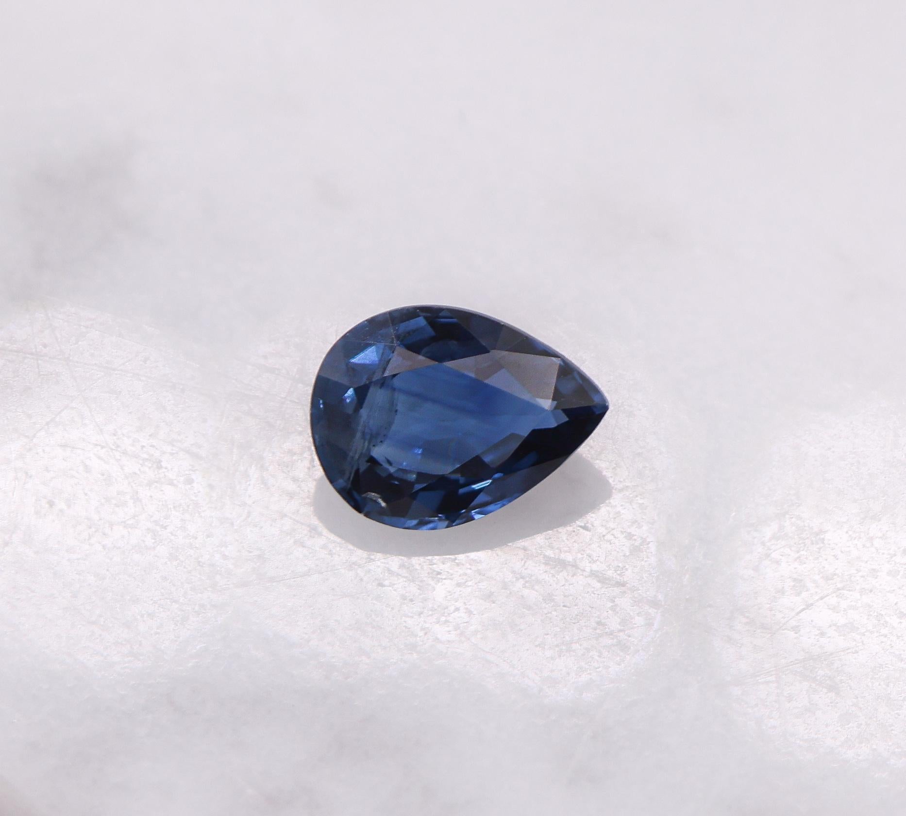 Saphir bleu 3 carats, pierre précieuse non sertie en forme de poire, 8 x 6 mm Neuf - En vente à Columbus, OH