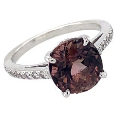 3,2 Karat Schokoladenrosa Turmalin in Diamant- und Weißgold-Ring gefasst