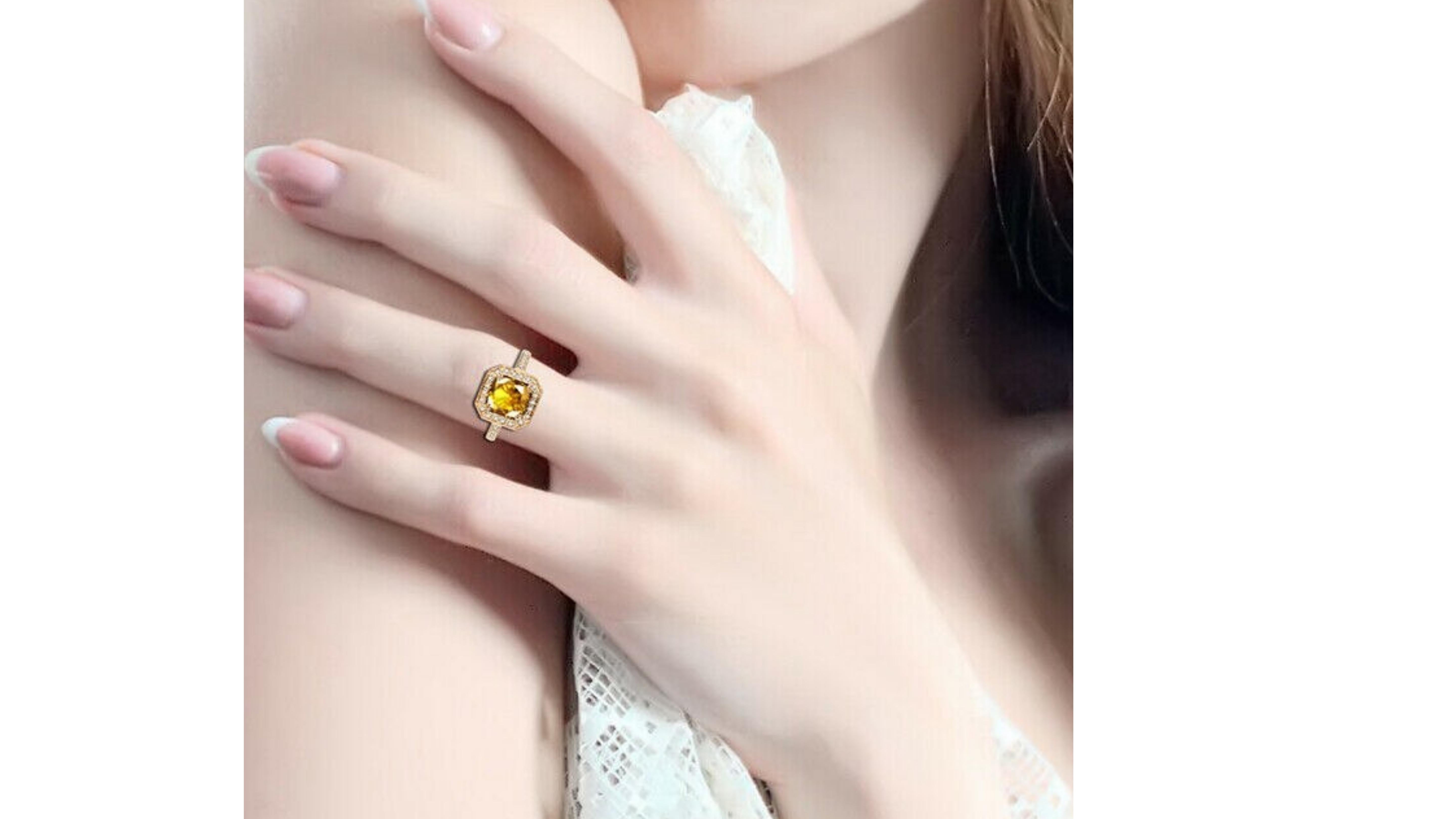 Round Cut 3 Carat Citrine Diamond Ring 14 Karat Yellow Gold For Sale