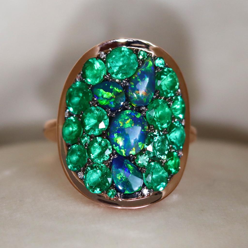 One of a kind 'Starstruck' ring handmade in Belgium by jewellery artist Joke Quick, in 18K Rose gold 10.5 g & blackened sterling silver 1 gram (The stones are set on silver to create a black background for the stones.)  18K Rose gold at the inside