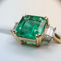 3 Carat Colombian Emerald Trapezoid Diamond Three-Stone Ring
