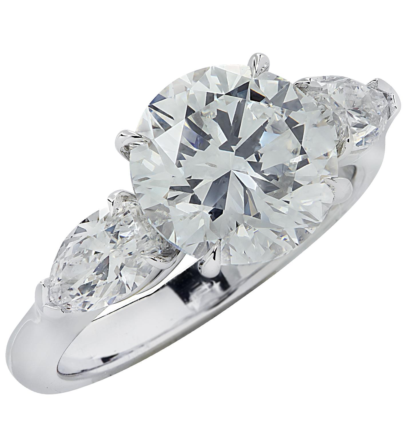 Women's 3 Carat Diamond Engagement Ring For Sale