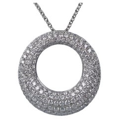 Collier avec pendentif circulaire en pavé de diamants de 3 carats, en or blanc 18 carats