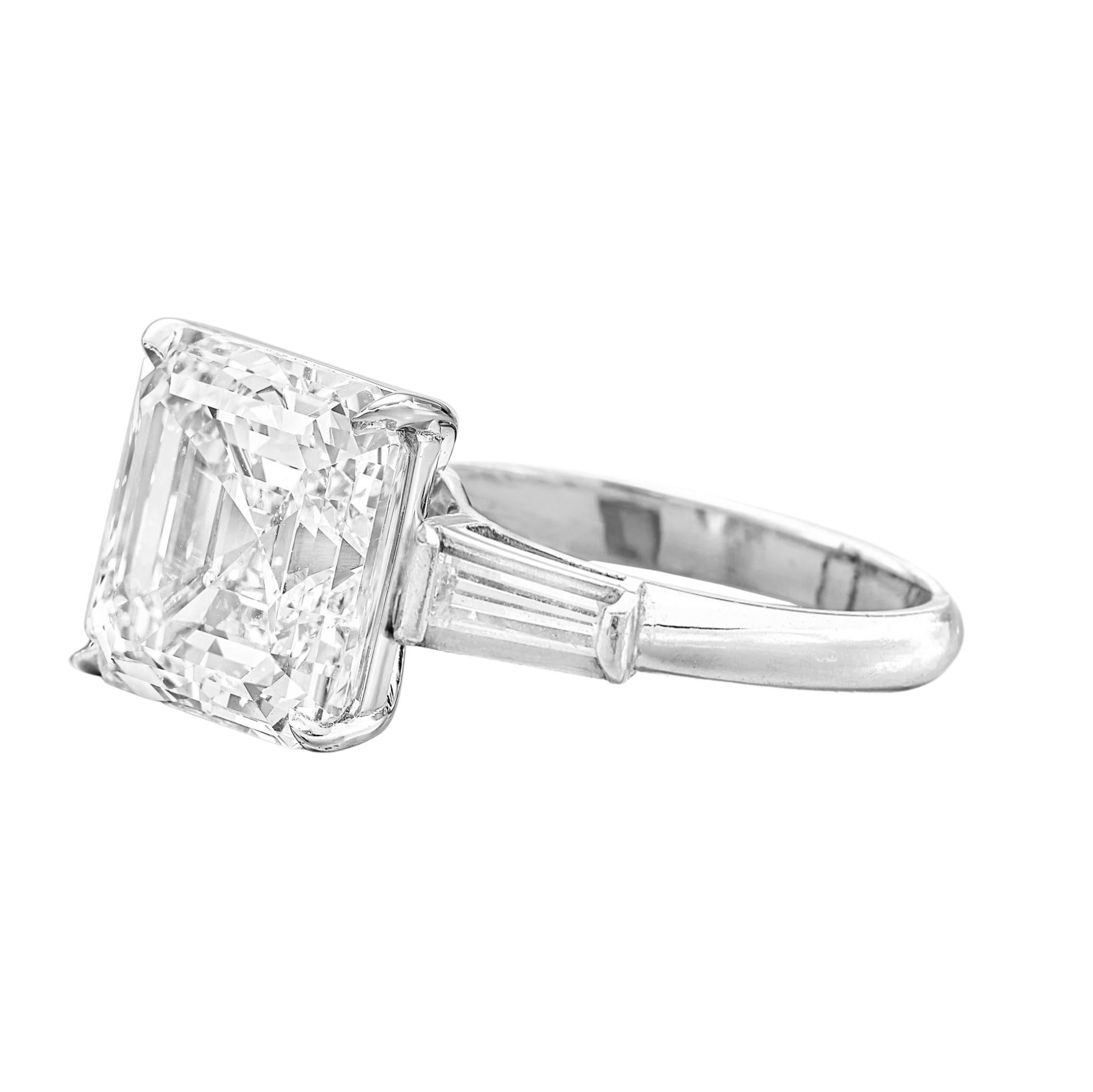 Contemporary 3 Carat E Color VS Emerald Square Diamond Cut 18K White Gold Ring For Sale