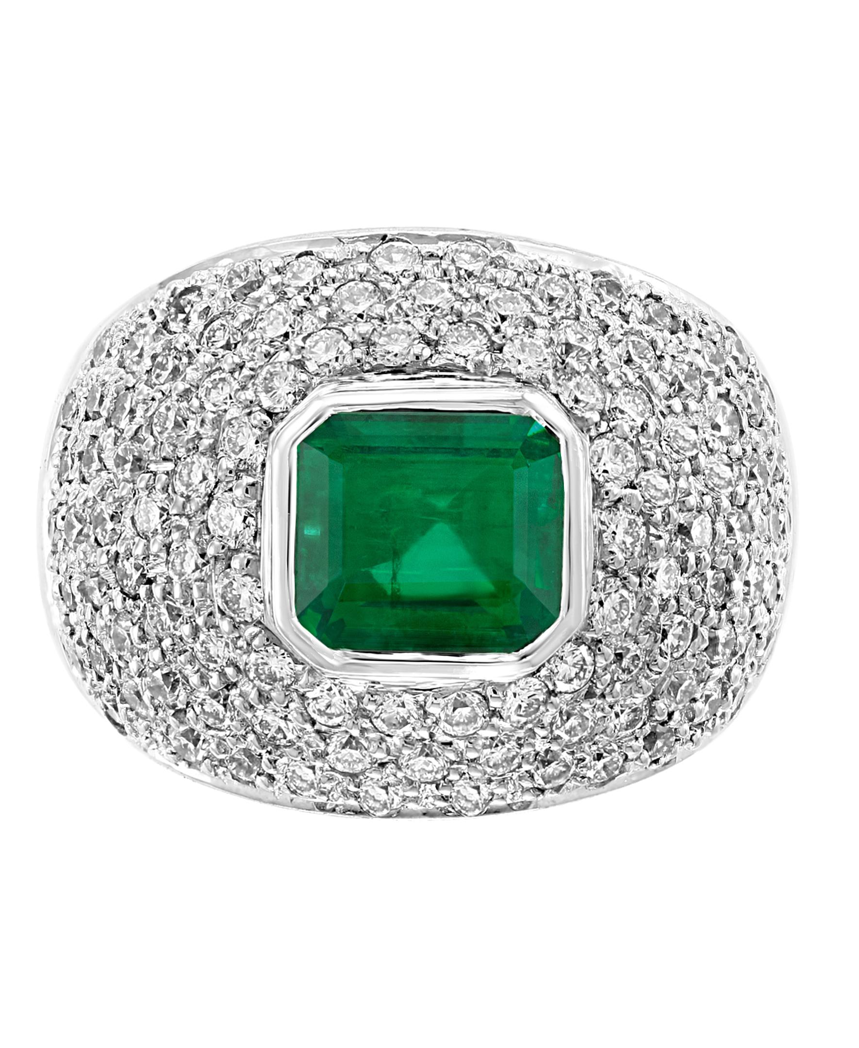 Women's 3 Carat Emerald Cut Colombian Emerald and Diamond 18 Karat Gold Ring Estate For Sale