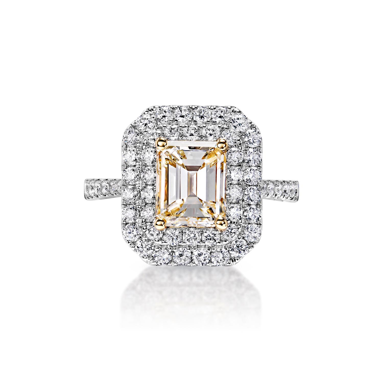Briella 3 Carat K SI1 Emerald Cut Double Halo Diamond Engagement Ring in 18k White Gold By Mike Nekta.

 

GIA CERTIFIED
Center Diamond:

Carat Weight: 2.00 Carats
Color : K
Clarity: SI1
Style: Emerald Cut

Ring:
Settings: 4 Round Prong, Double