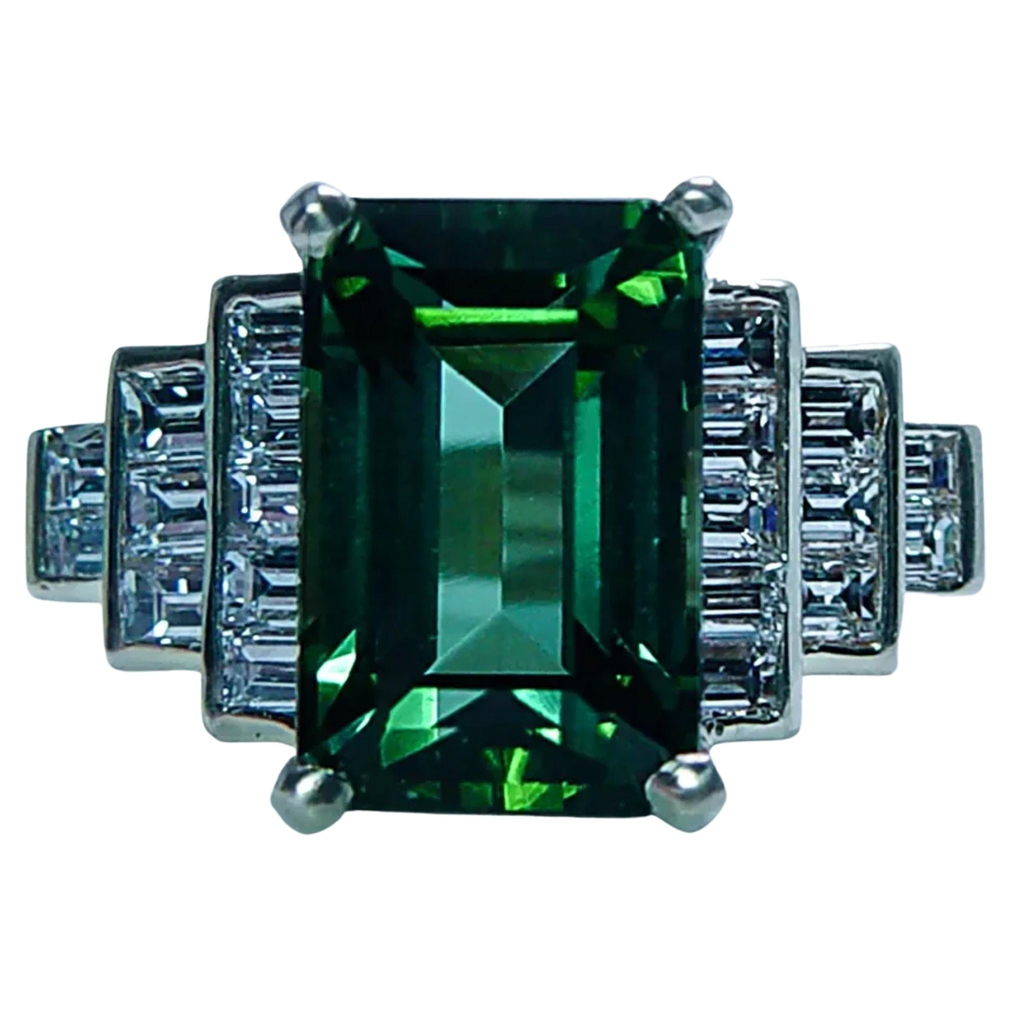 For Sale:  Art Deco 3 CT Natural Emerald Diamond Engagement Ring in 18K Gold, Cocktail Ring