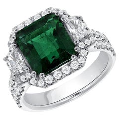 3 Carat Emerald Halo Diamond Ring 18K Gold Effortless Elegance