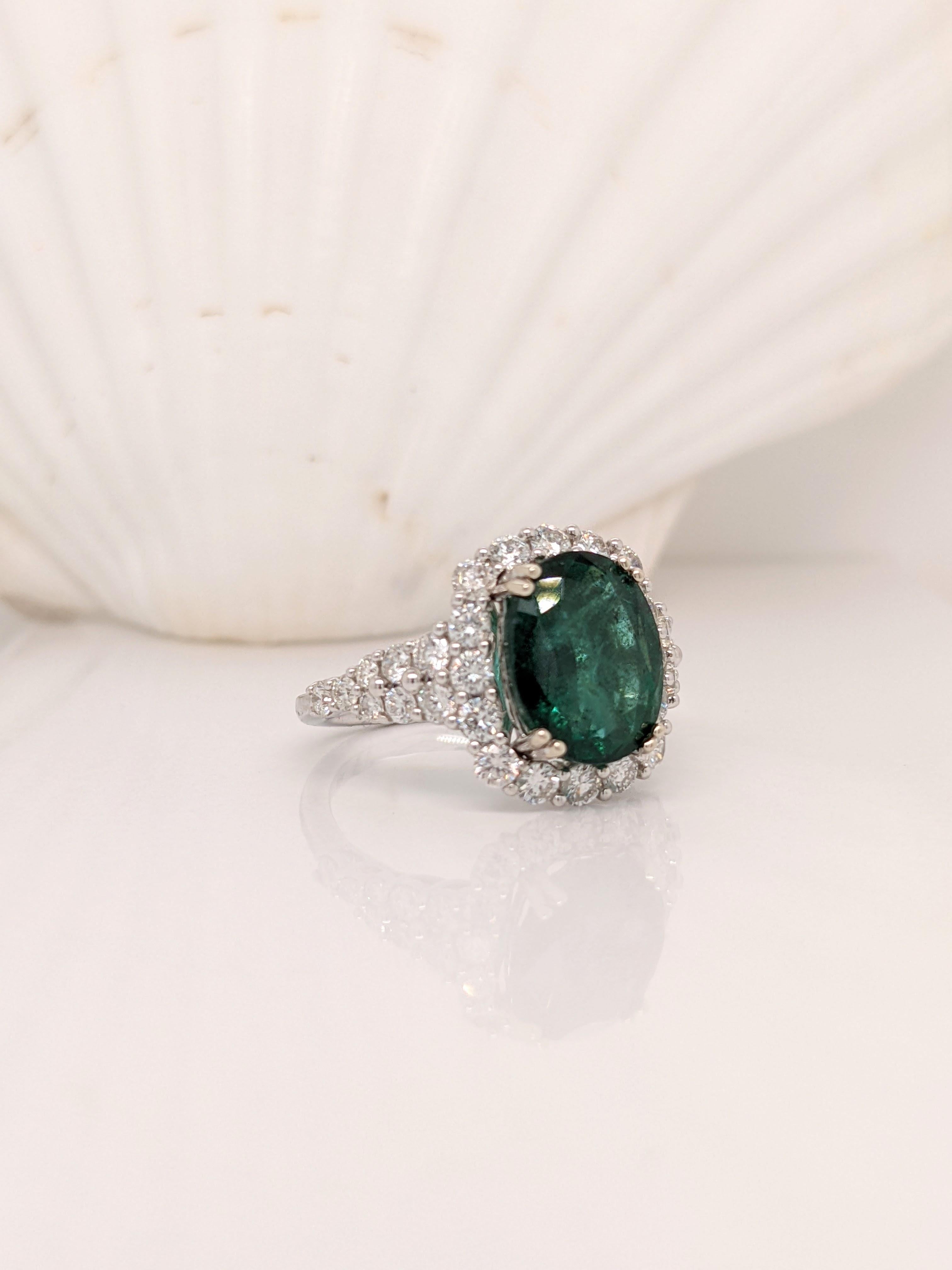 Center Stone: Emerald
Stone Weight: 3.0cts
Treatment: Oiled
Shape: Oval
Cut: Faceted
Size: 11x9mm
Metal: 14K/4.52gms
Diamonds S/I GH: 31/1.35cts
Sku: AJR188/8760

~~~~~~

As listed, this piece is ready to ship! If you would like to use your own