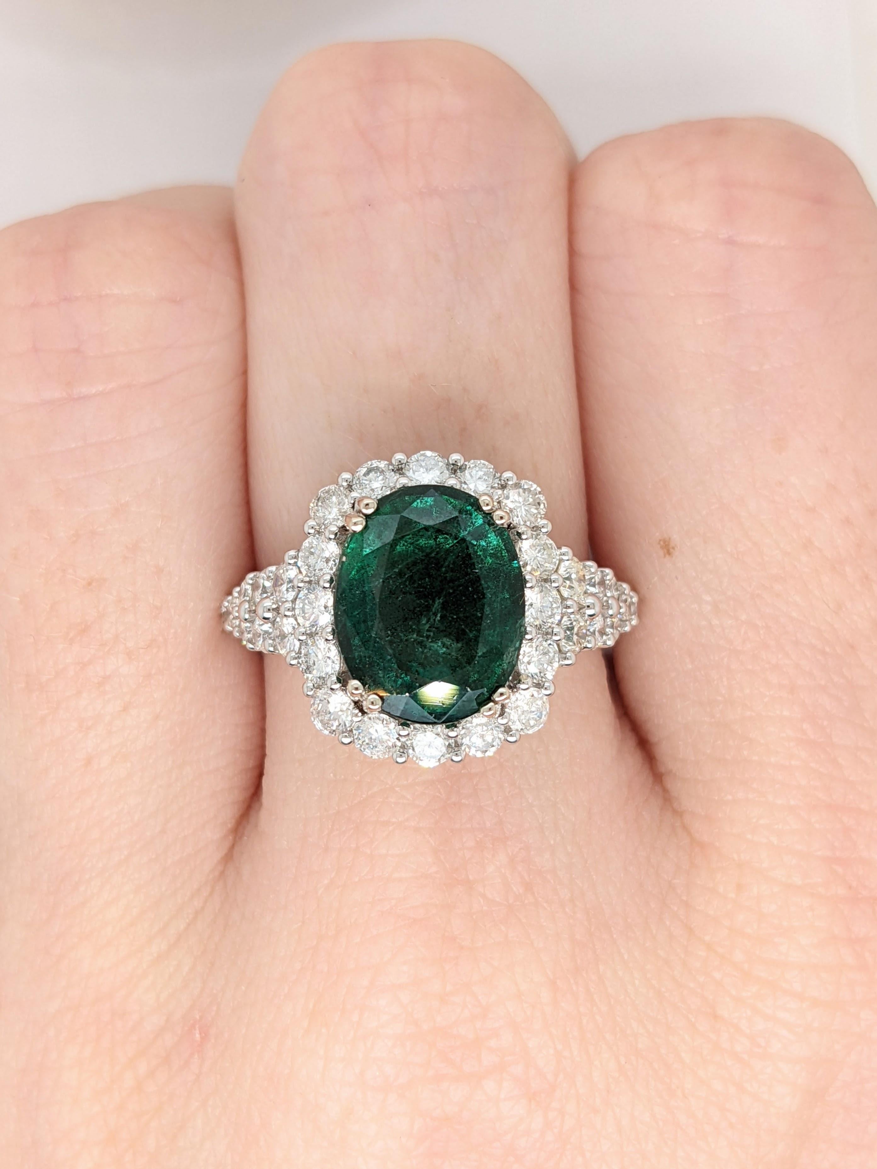 3 Carat Emerald Ring in 14k Solid White Gold with a Halo of Natural Diamonds In New Condition For Sale In Columbus, OH