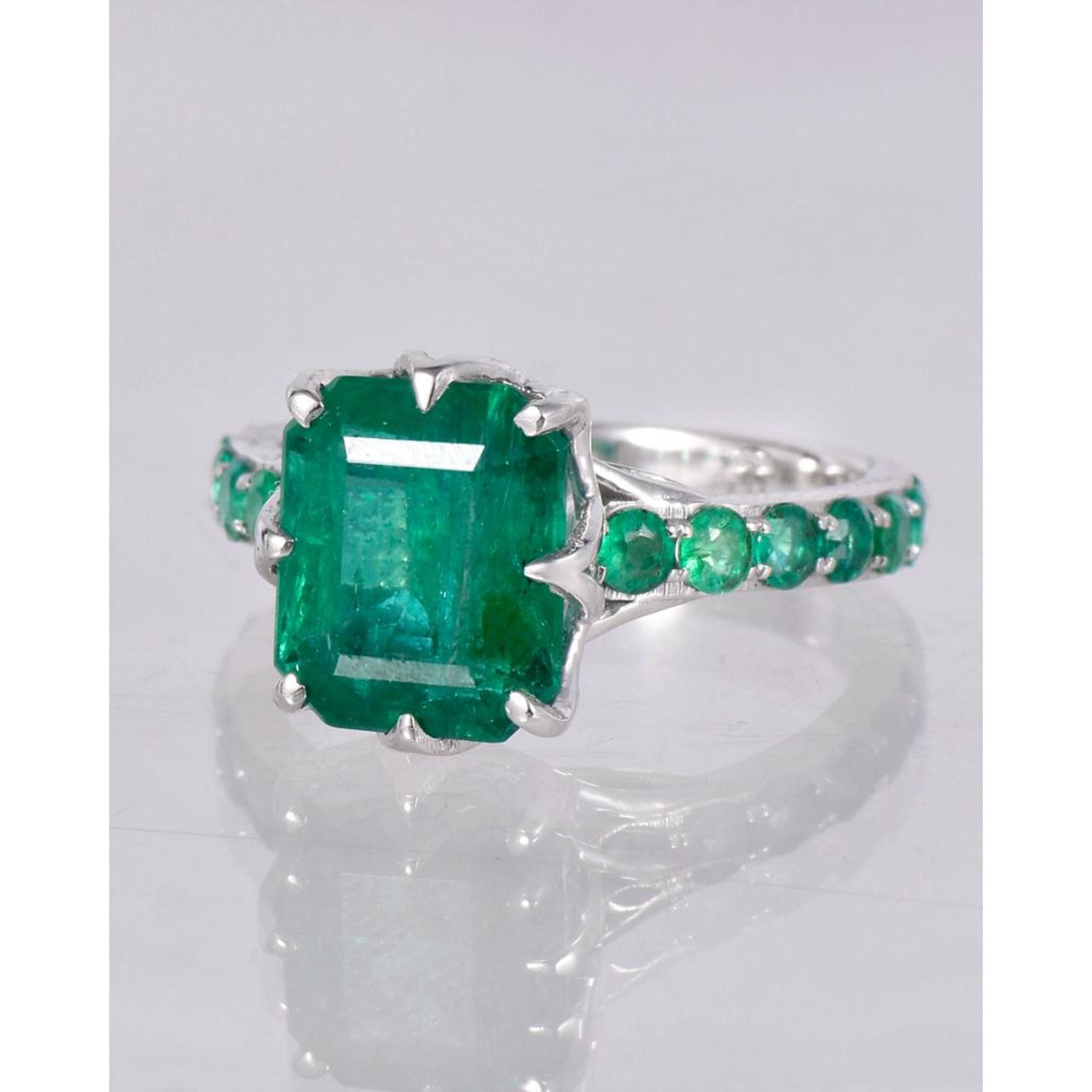 For Sale:  3 Carat Emerald Statement Ring, Natural Emerald Engagement Ring 2