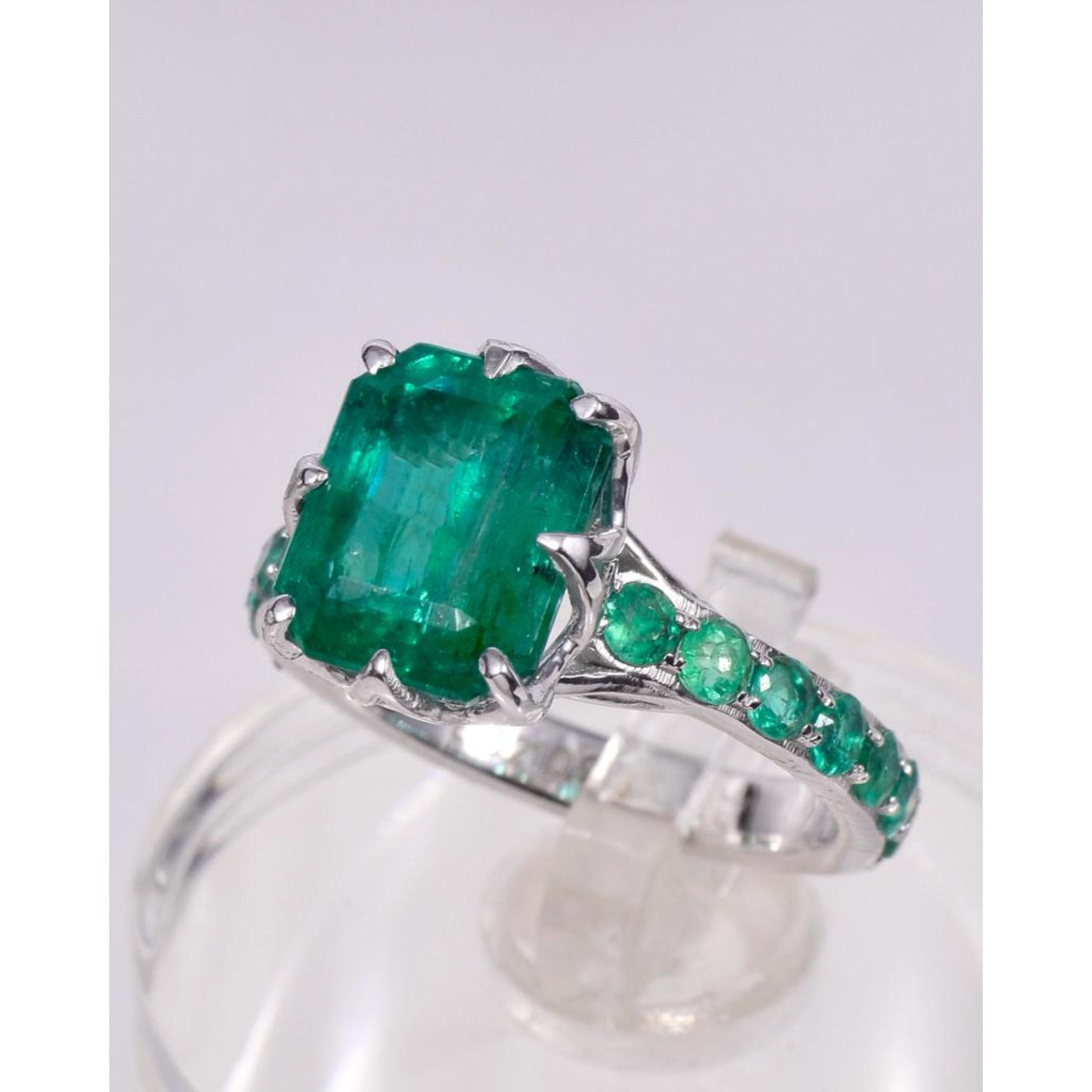 For Sale:  3 Carat Emerald Statement Ring, Natural Emerald Engagement Ring 4