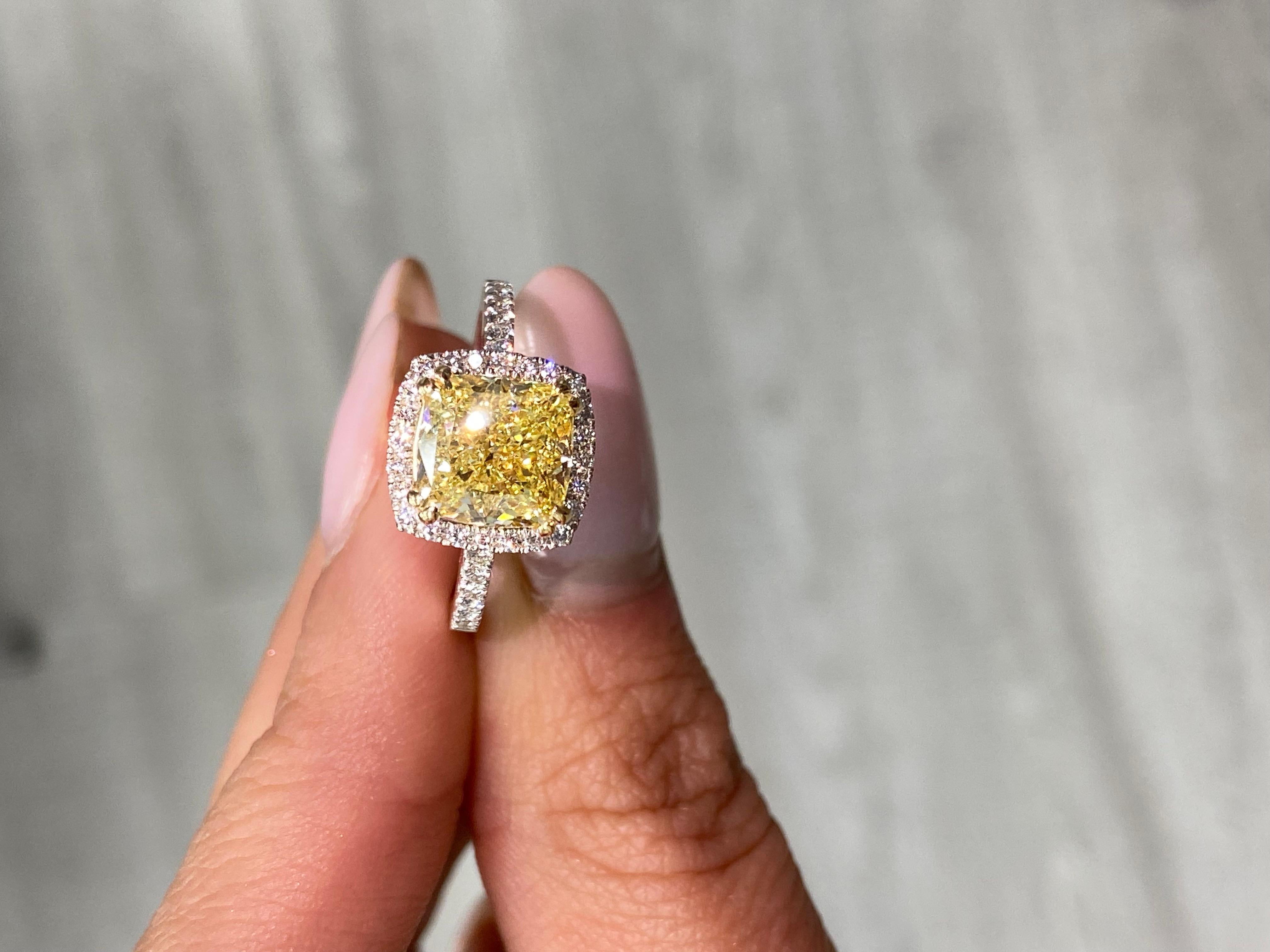 3 carat yellow diamond ring