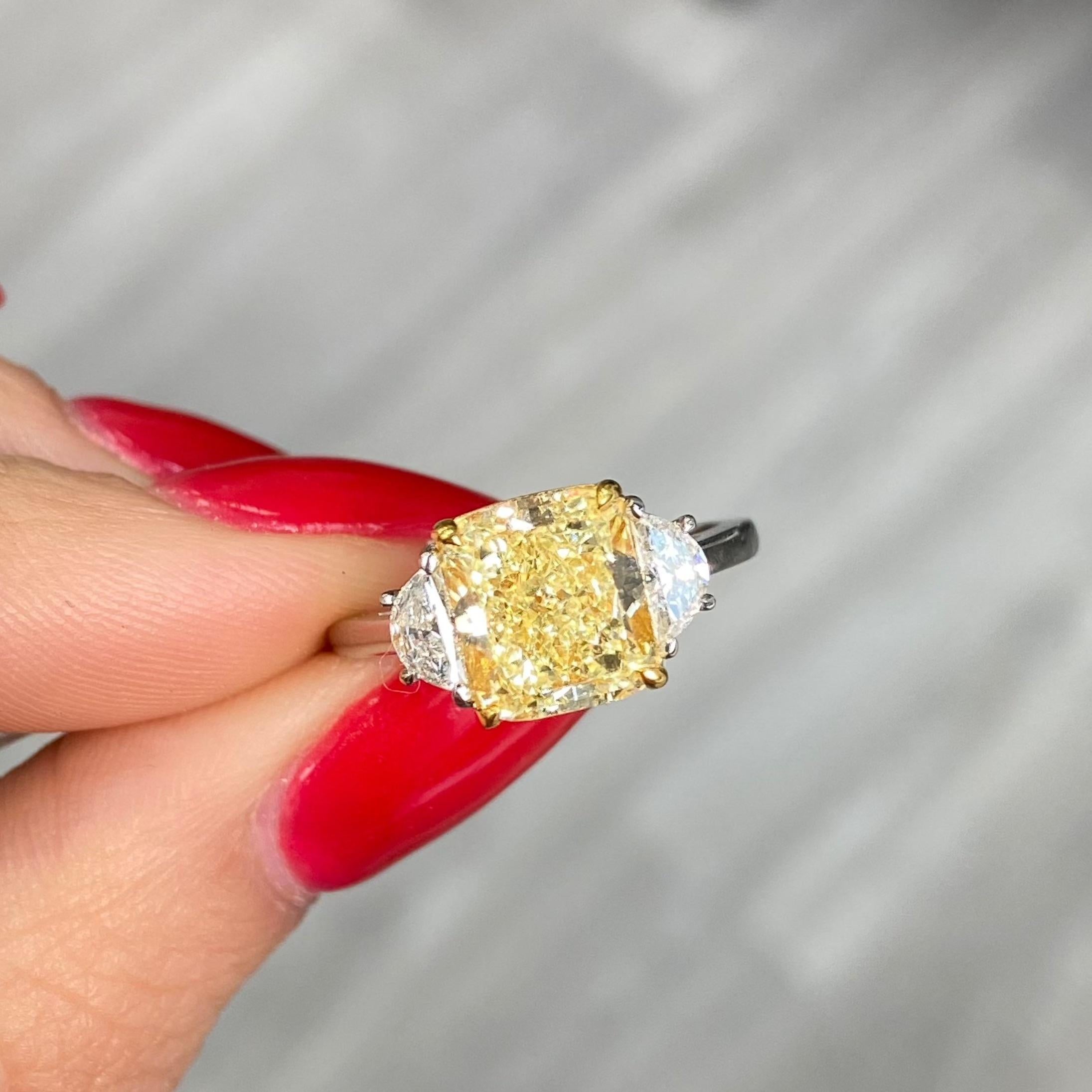 3 Carat Fancy Yellow Cushion Diamond Engagement Ring In New Condition For Sale In New York, NY