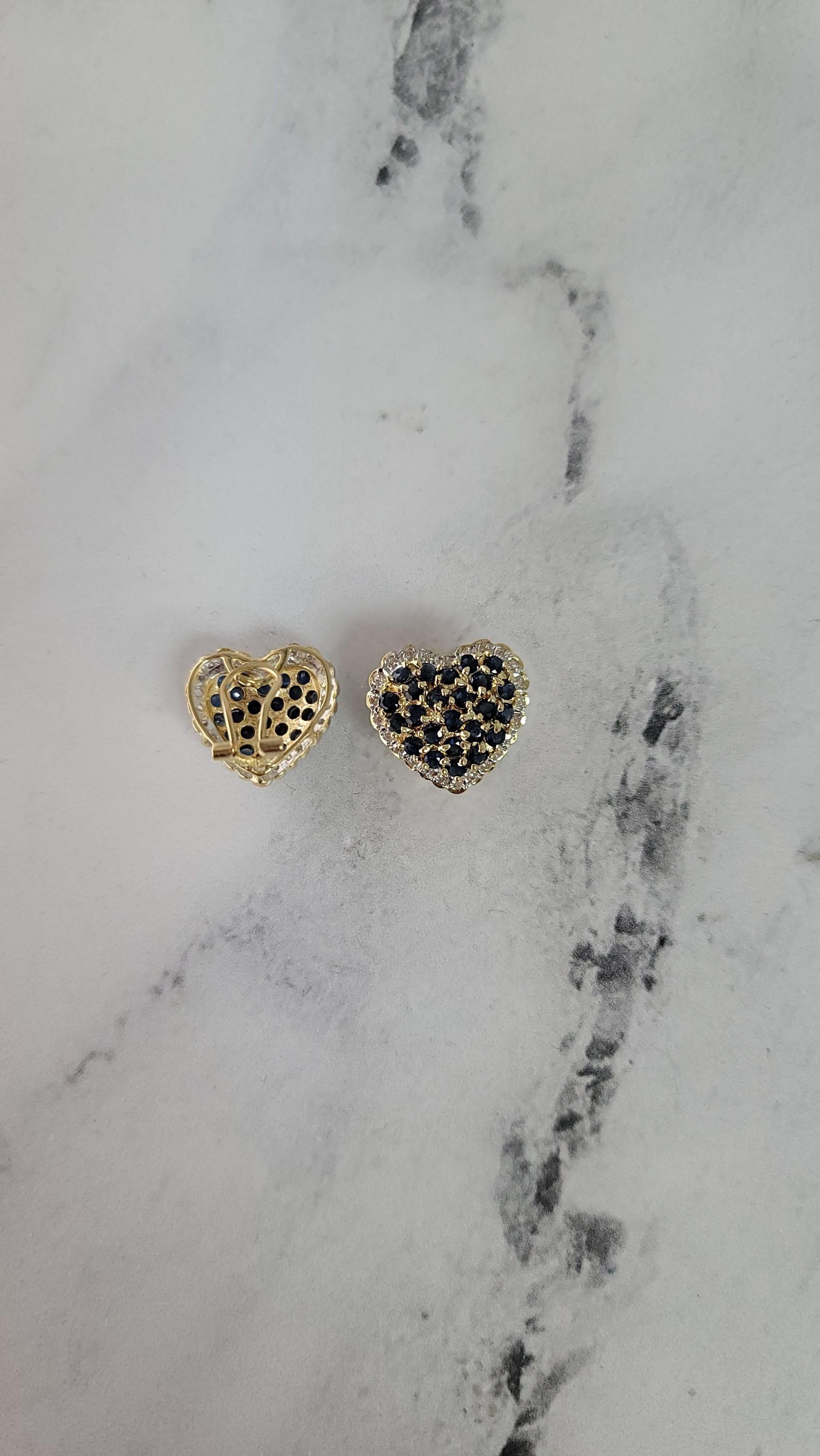 da uomo o donna Orecchini con zaffiro e diamante a forma di cuore da 3 carati in vendita