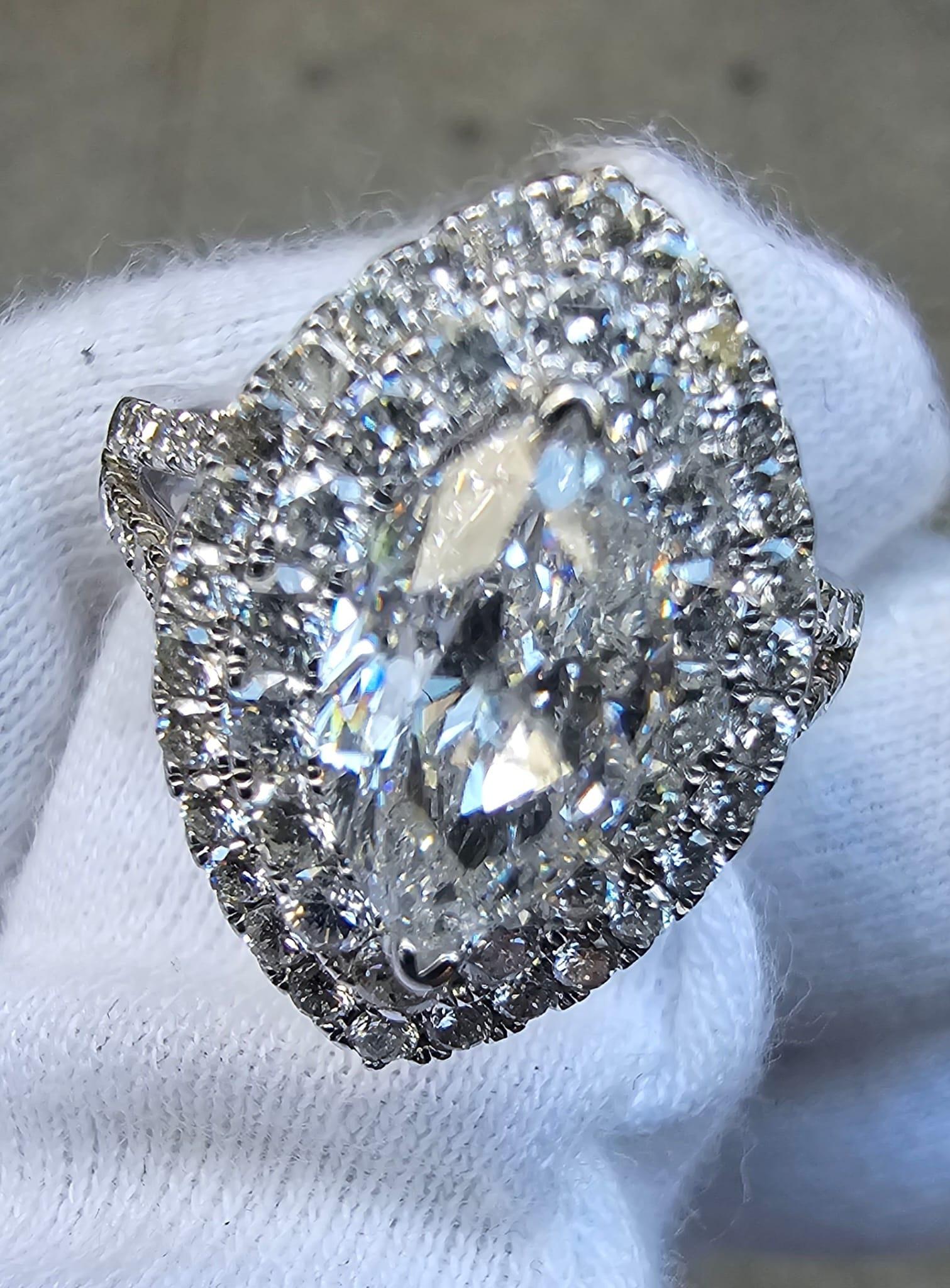 3 Carat Marquise Cut Diamond Engagement Ring Certified D SI1 For Sale 1