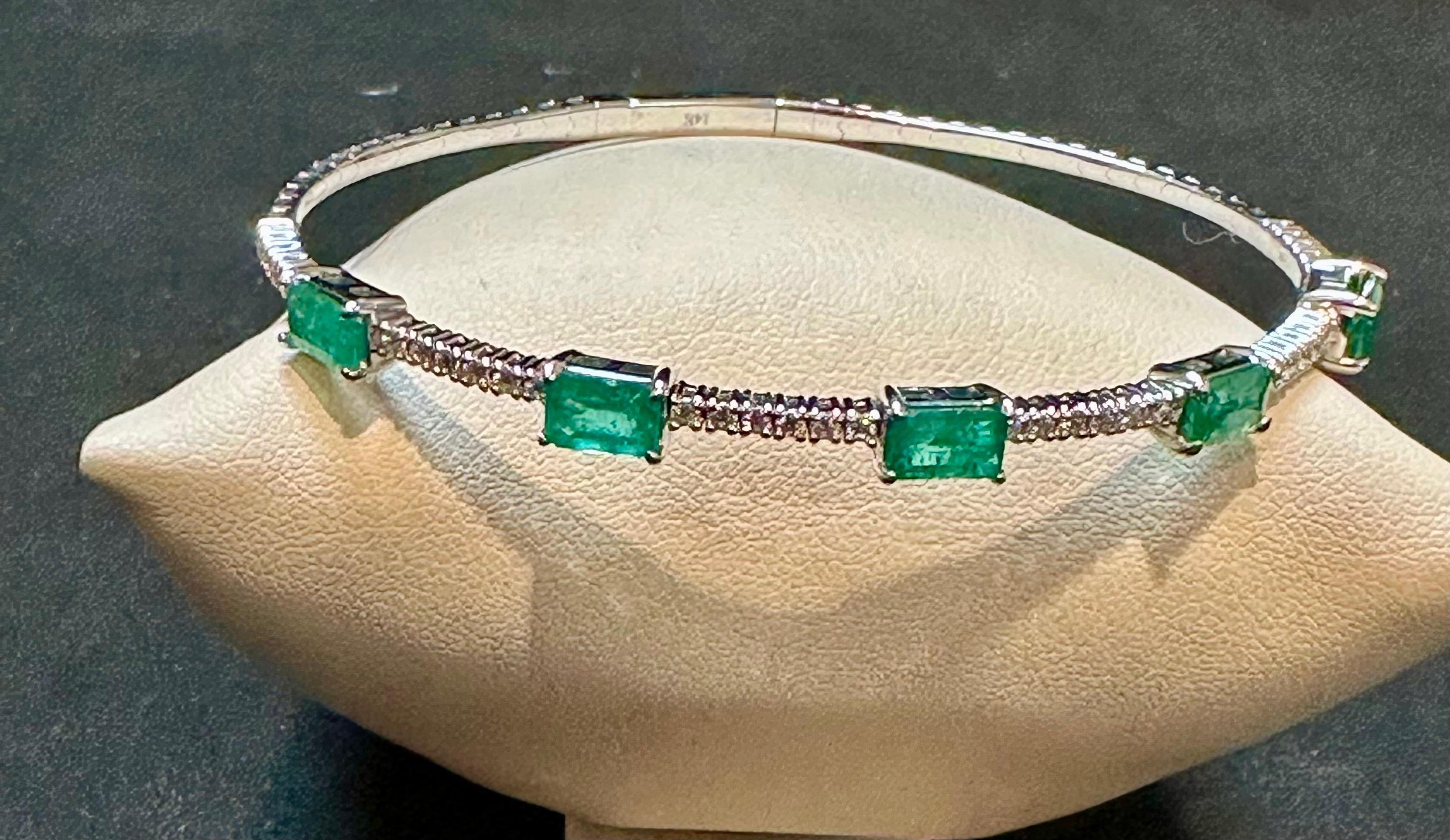 3 Carat Natural Brazilian Emerald & Diamond Bangle Bracelet 14 Karat White Gold For Sale 5