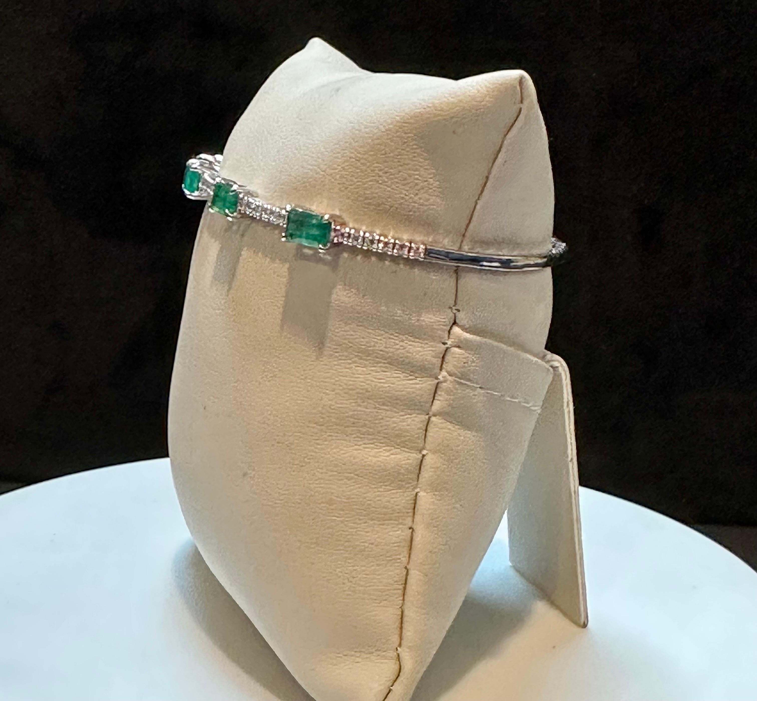 3 Carat Natural Brazilian Emerald & Diamond Bangle Bracelet 14 Karat White Gold For Sale 2