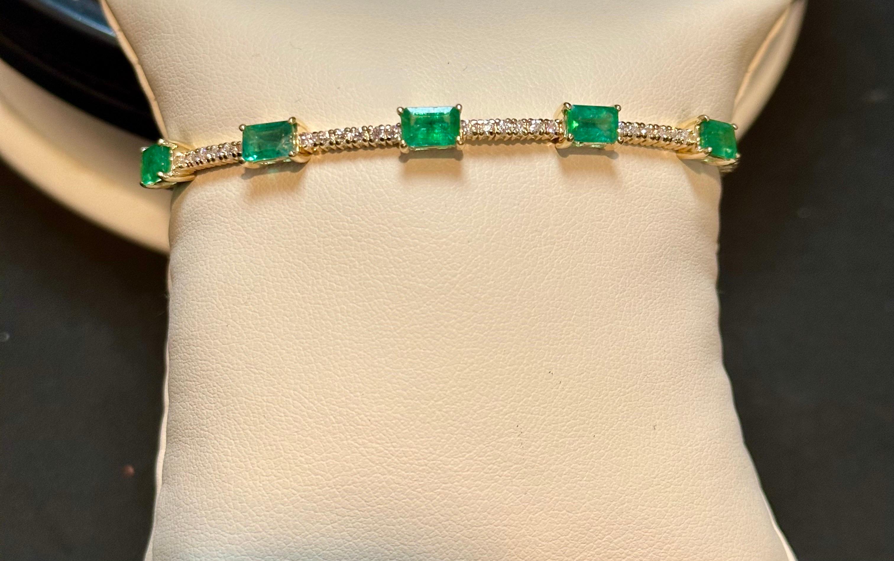 Emerald Cut 3 Carat Natural Brazilian Emerald & Diamond Bangle Bracelet 14 Karat Yellow Gold For Sale