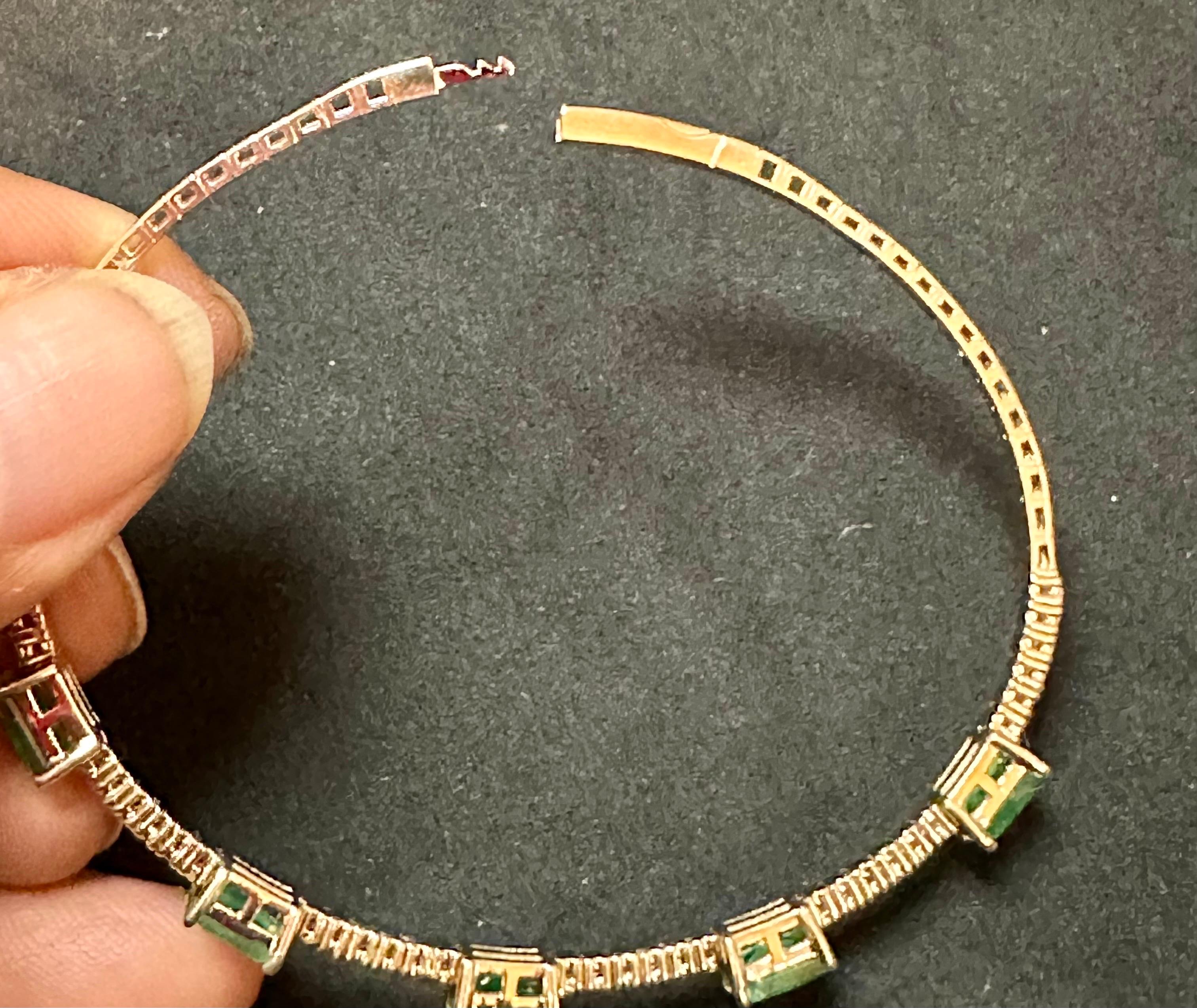 3 Carat Natural Brazilian Emerald & Diamond Bangle Bracelet 14 Karat Yellow Gold In Excellent Condition For Sale In New York, NY