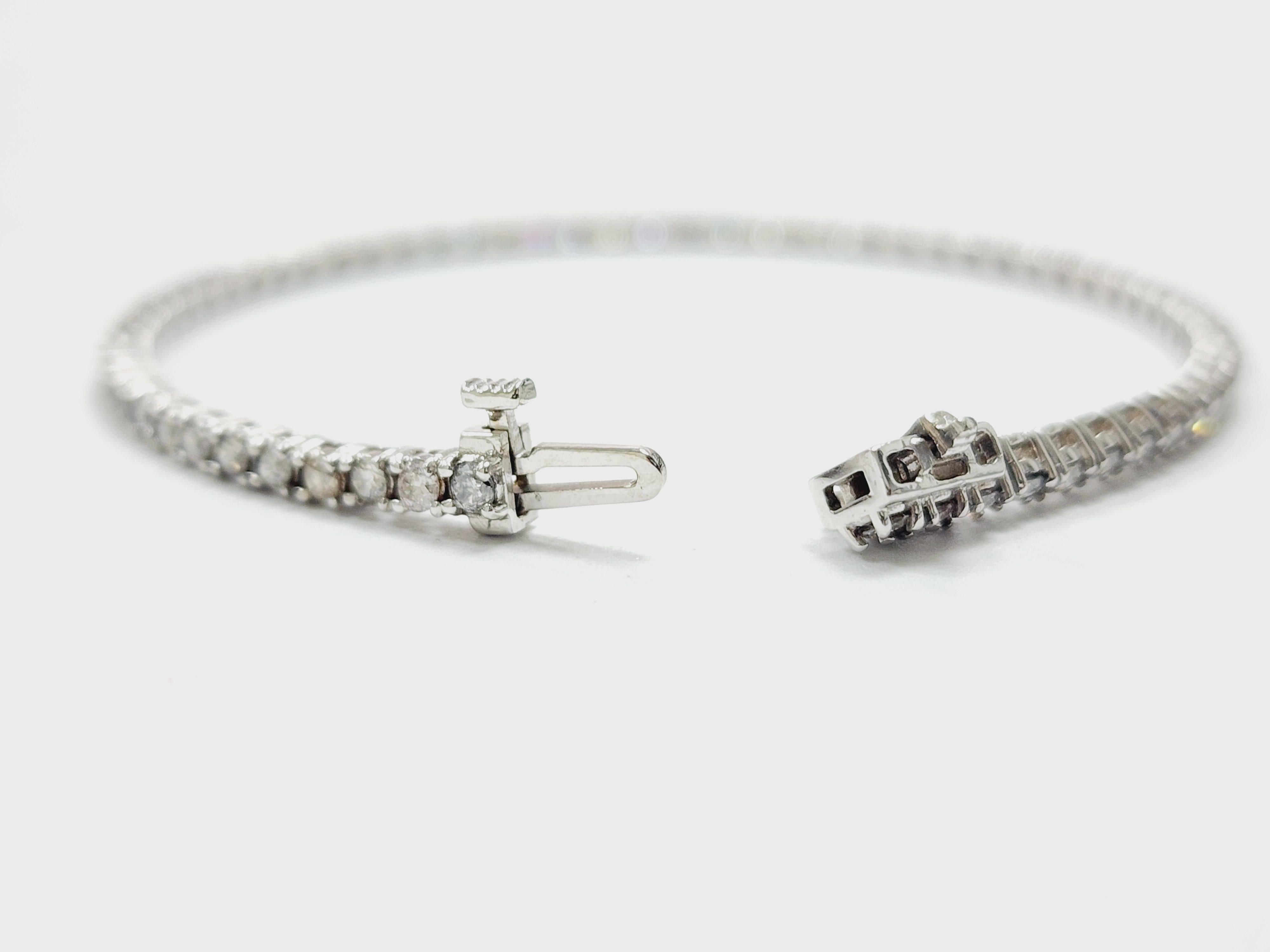 Round Cut 3 Carat Natural Diamond Tennis Bracelet in 14K White Gold For Sale