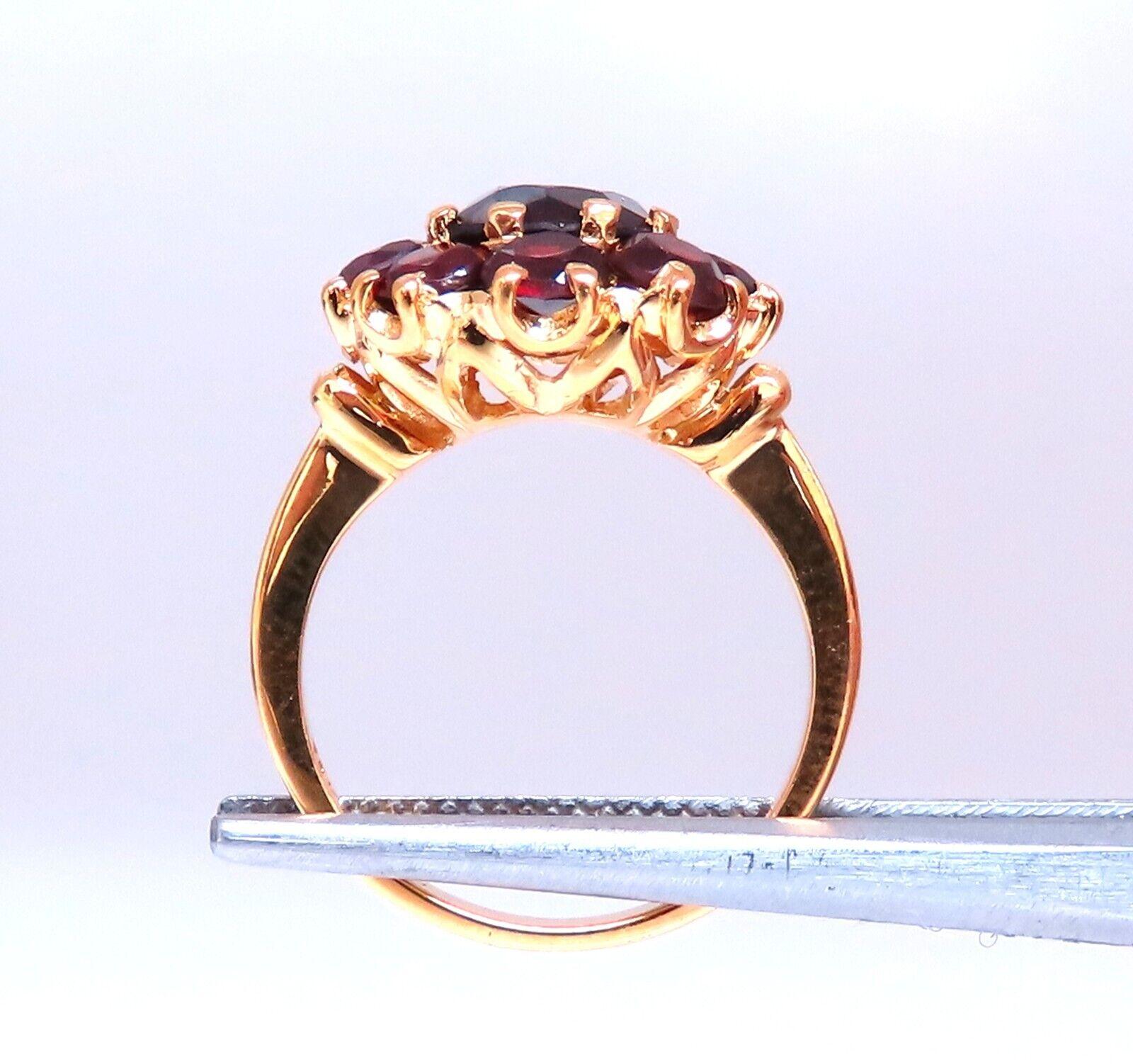 3 carat natural garnets clover ring 18kt yellow gold In New Condition In New York, NY