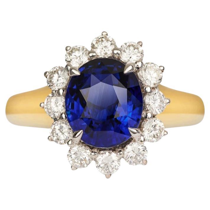 Bague avec saphir bleu royal naturel de 3 carats et diamants en vente
