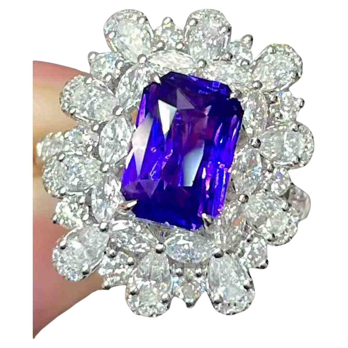 3-Carat Natural Sapphire Ring with Diamond Halo in 18K Gold For Sale