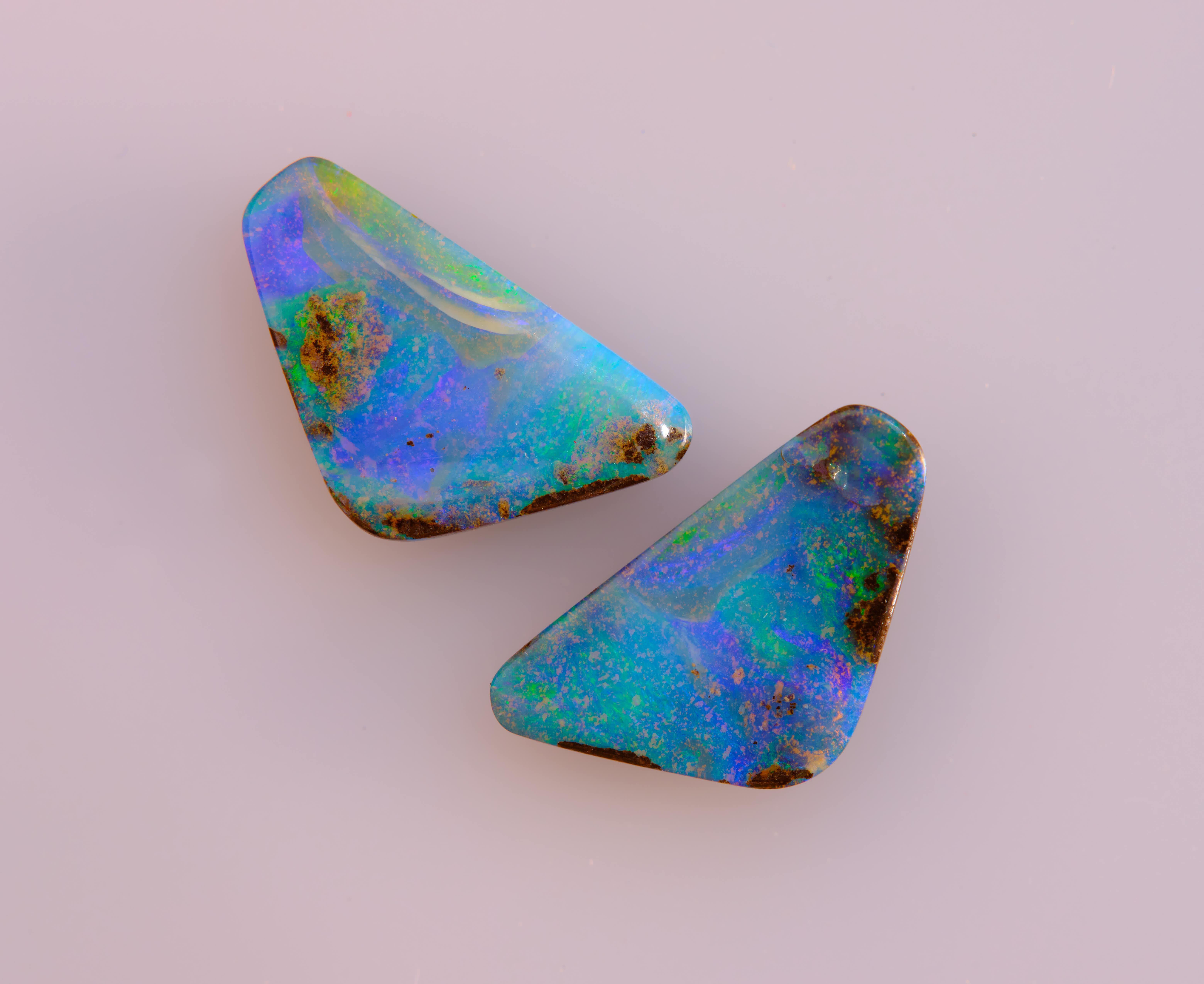 3 ct Opal from Central Queensland, Australia.
Size: 8 x 13 mm

- The design, craftsmanship and sustainability will personalise the pair of Opal that will last for generations.

- Hand-made in Spain and always ethical and sustainable so that you wear