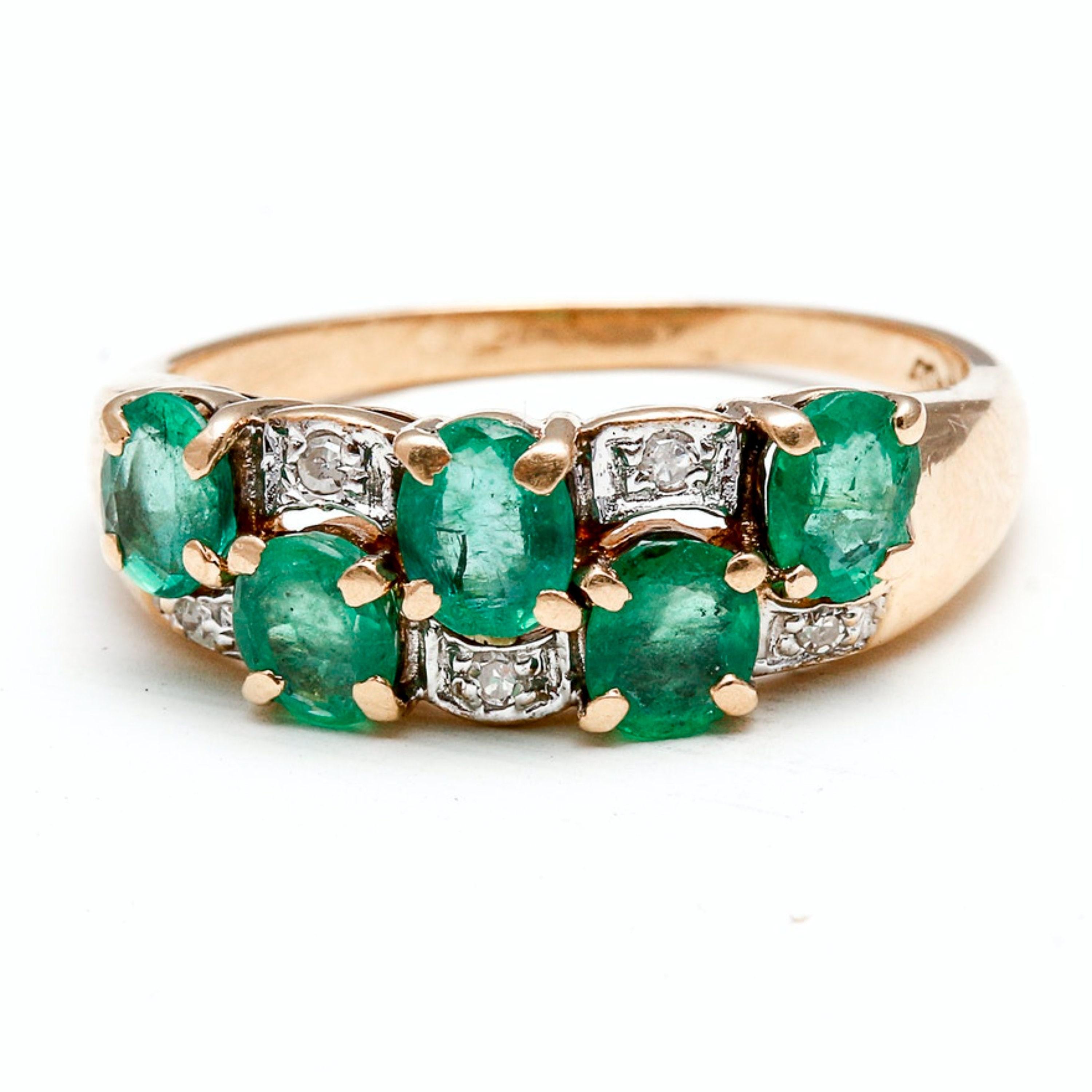 For Sale:  3 Carat Oval Cut Colombian Emerald Diamond Wedding Band, Diamond Promise Ring 5