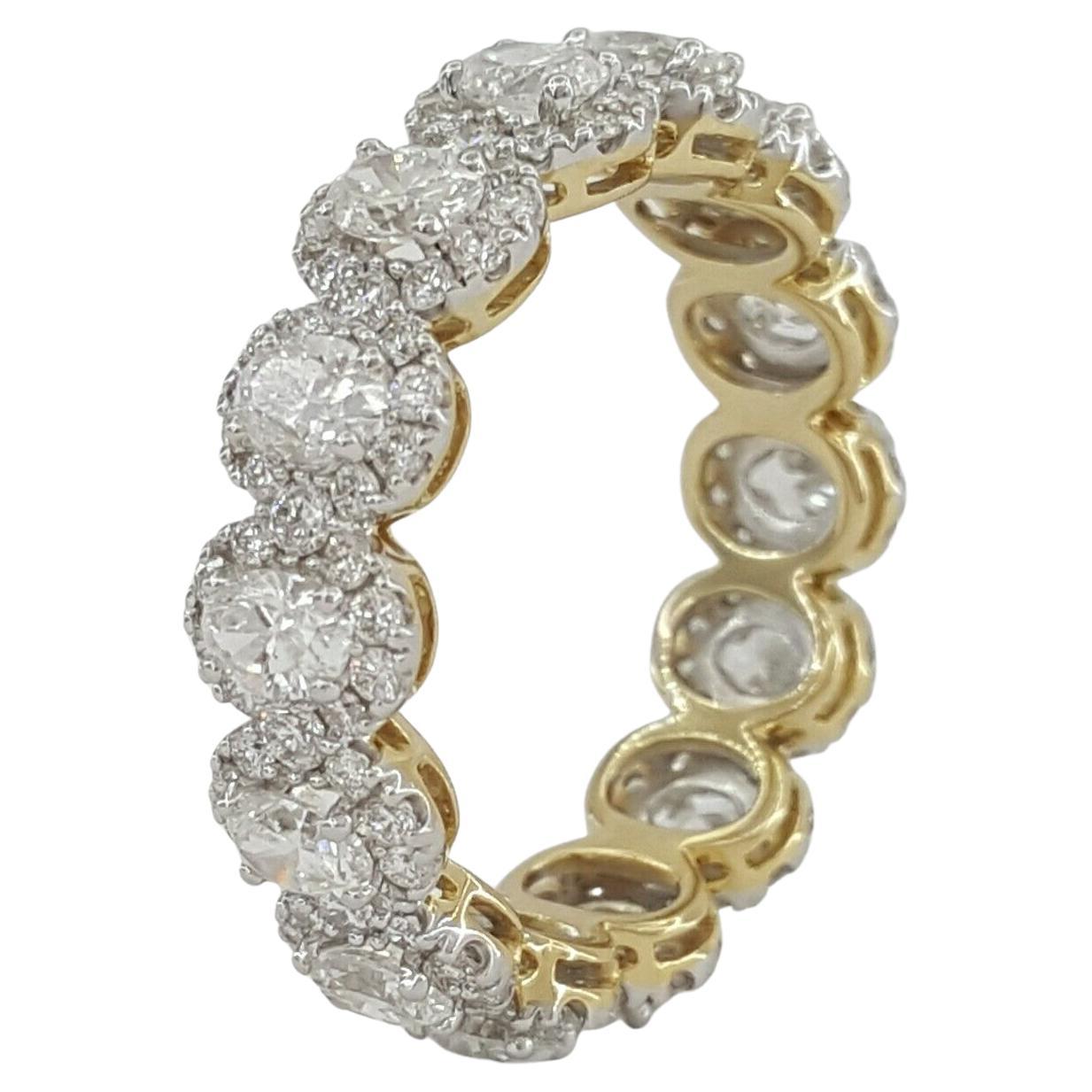 3 Carat Oval Halo Eternity Band Ring In New Condition For Sale In Rome, IT