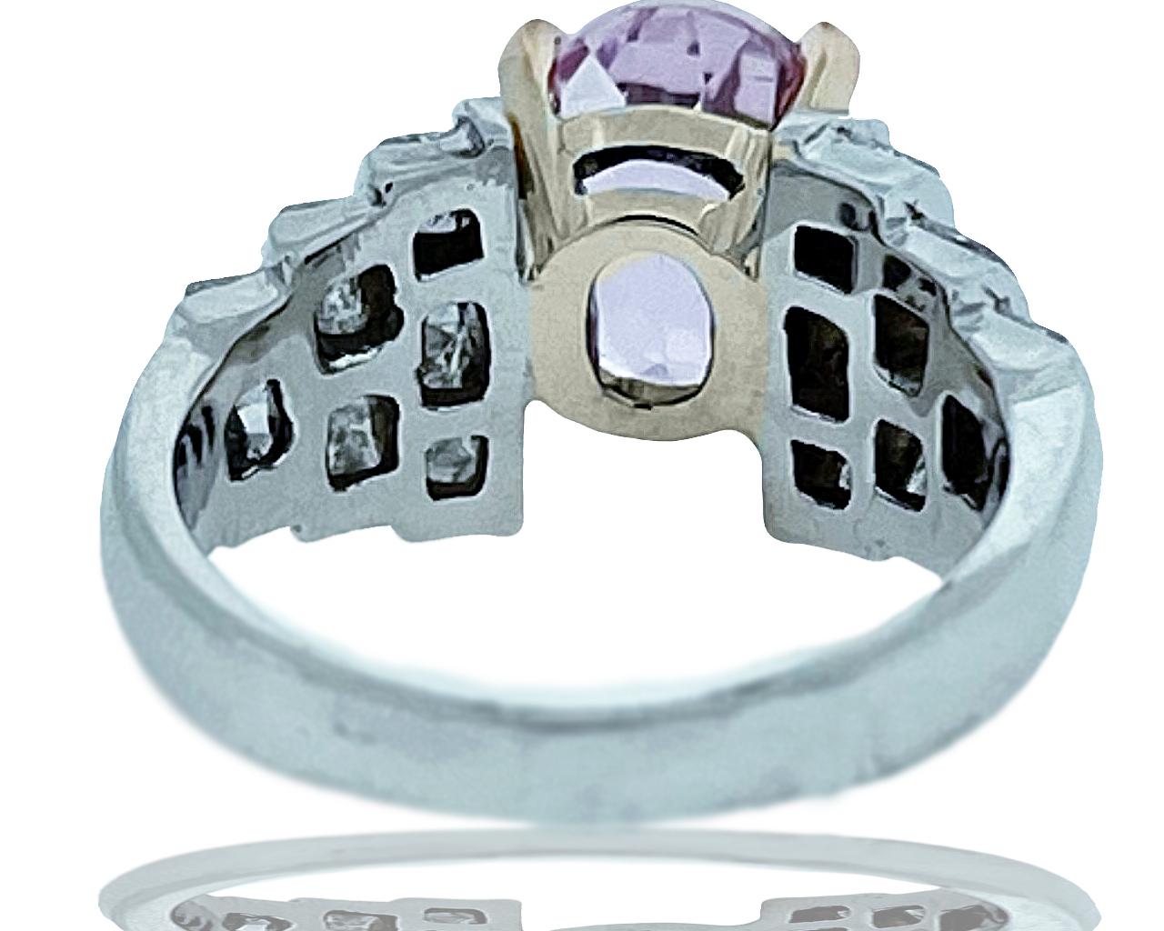 Modern 3 Carat Oval Kunzite and Princess Diamond Ring For Sale