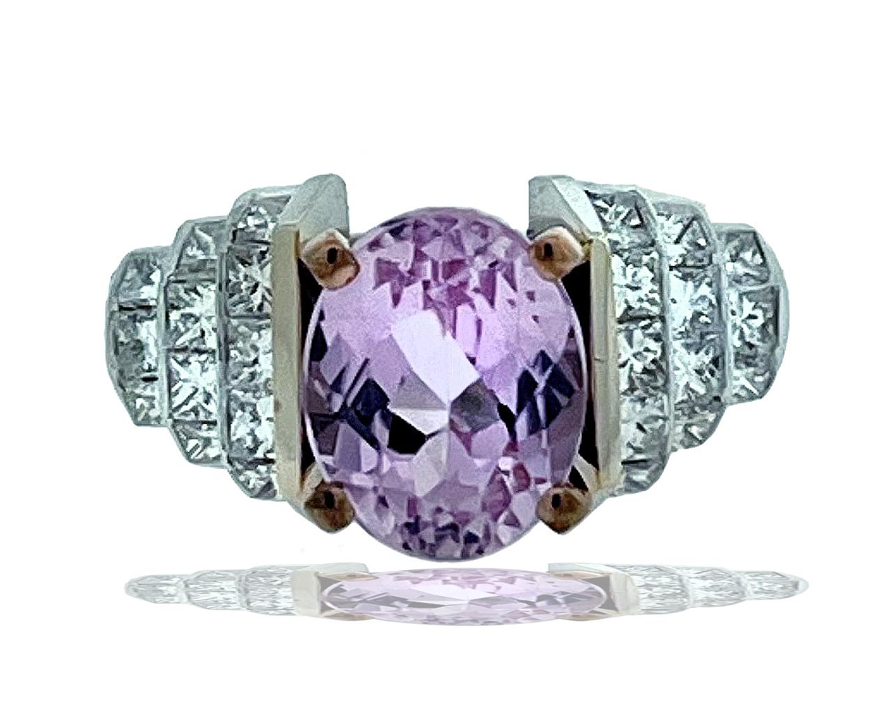 Oval Cut 3 Carat Oval Kunzite and Princess Diamond Ring For Sale